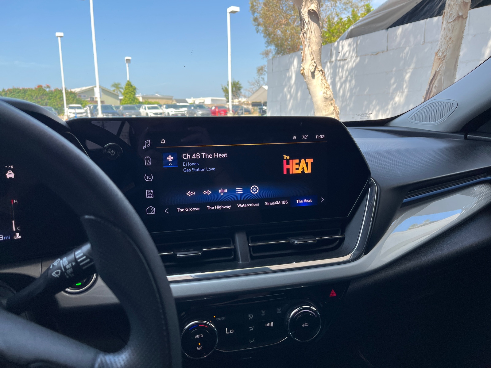 Thumbnail: 2025 Chevrolet Trax - 4