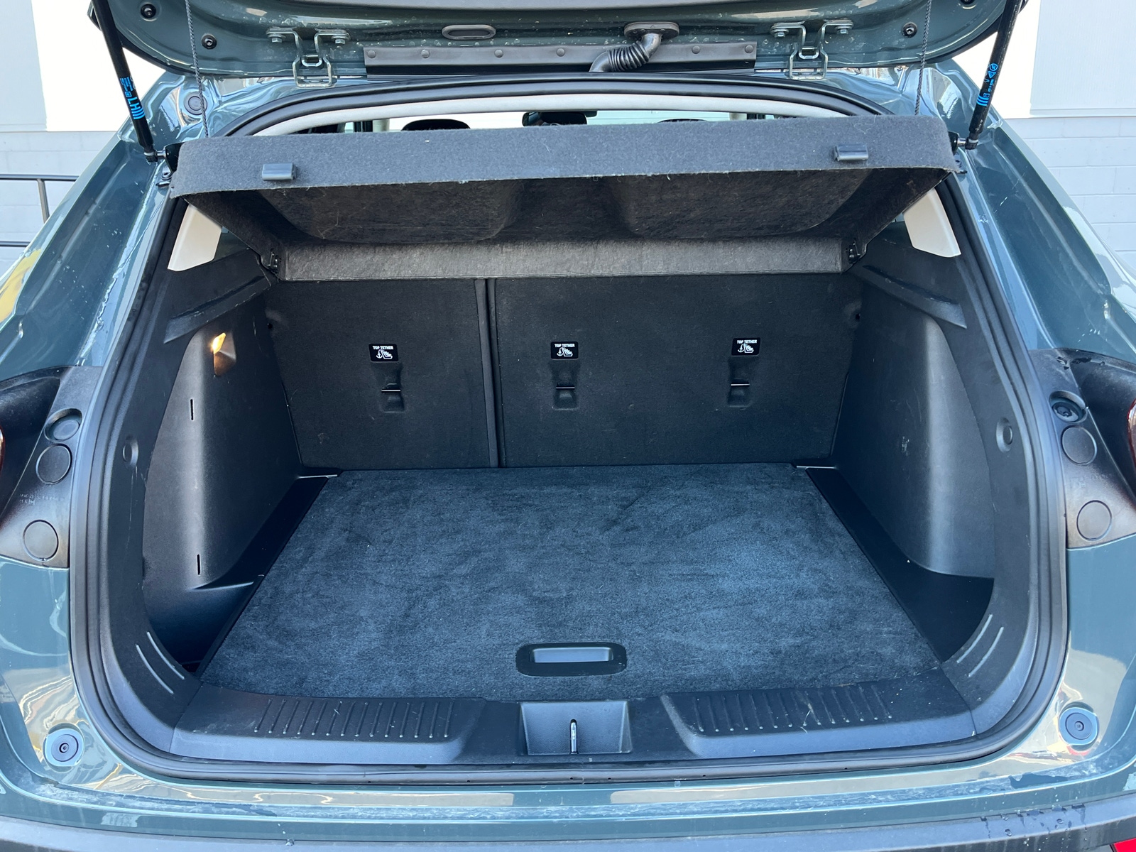 Thumbnail: 2025 Chevrolet Trax - 5