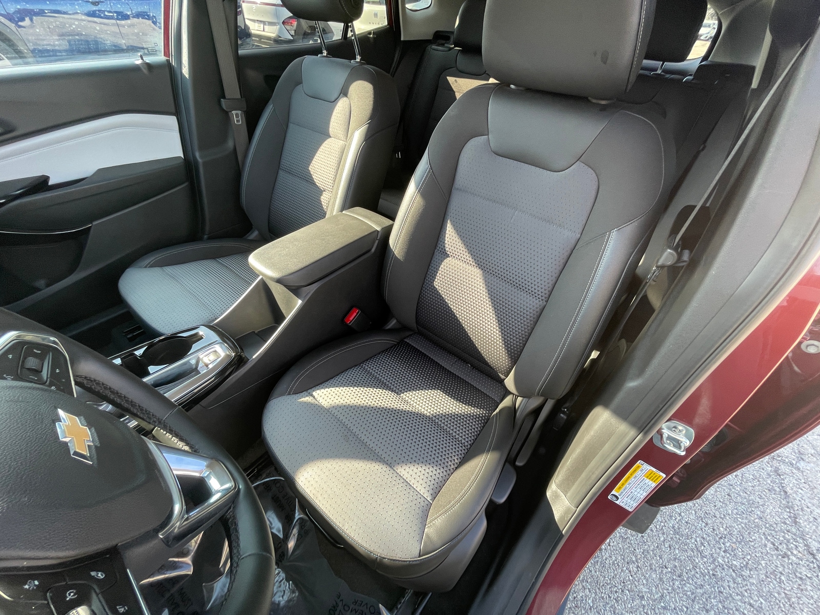 Thumbnail: 2025 Chevrolet Trax - 2