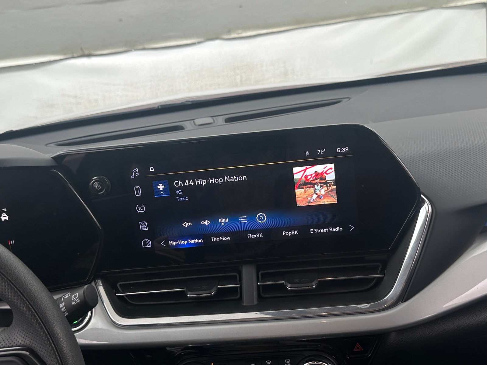 Thumbnail: 2025 Chevrolet Trax - 4