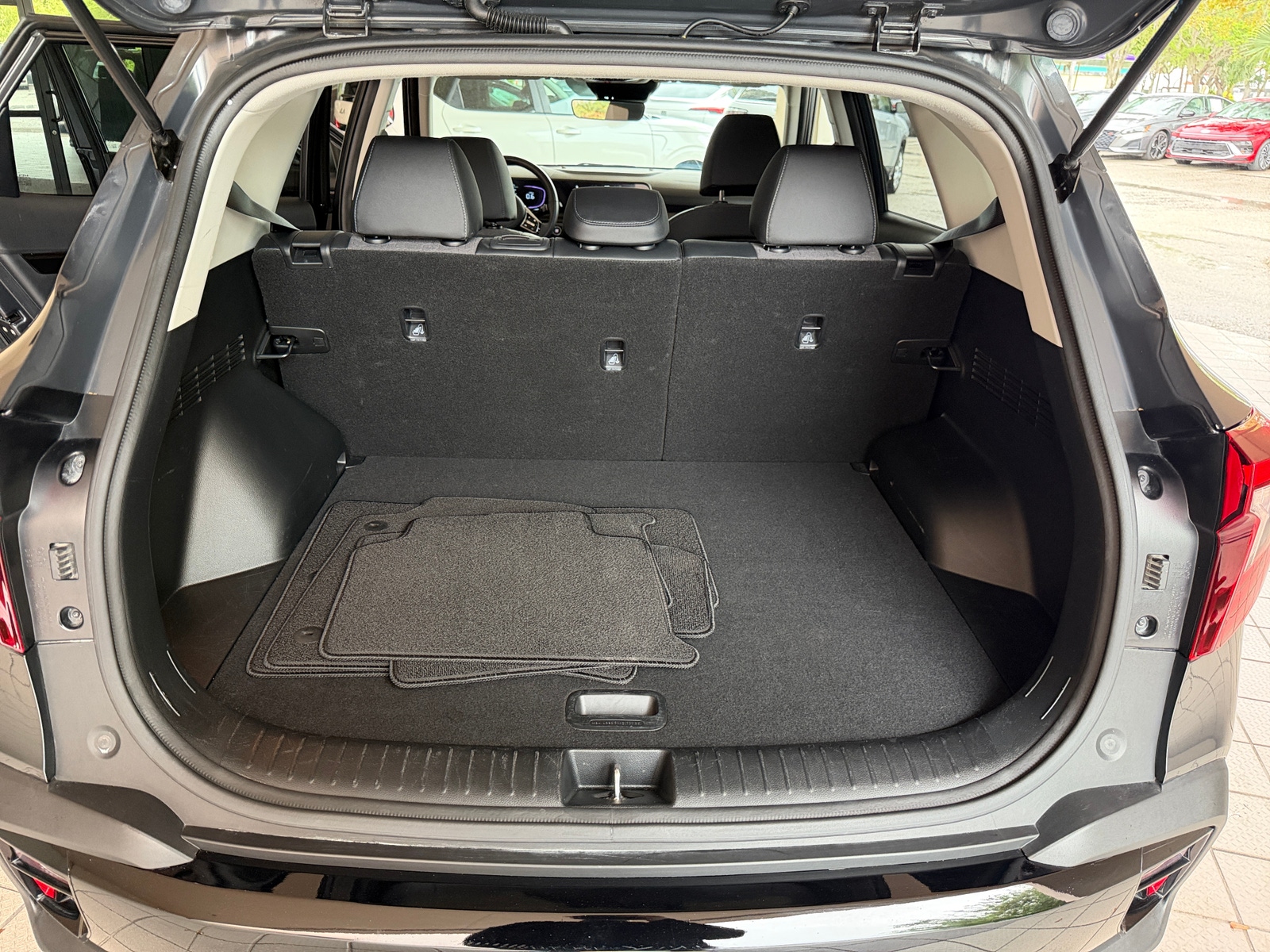 Thumbnail: 2025 Kia Seltos - 4