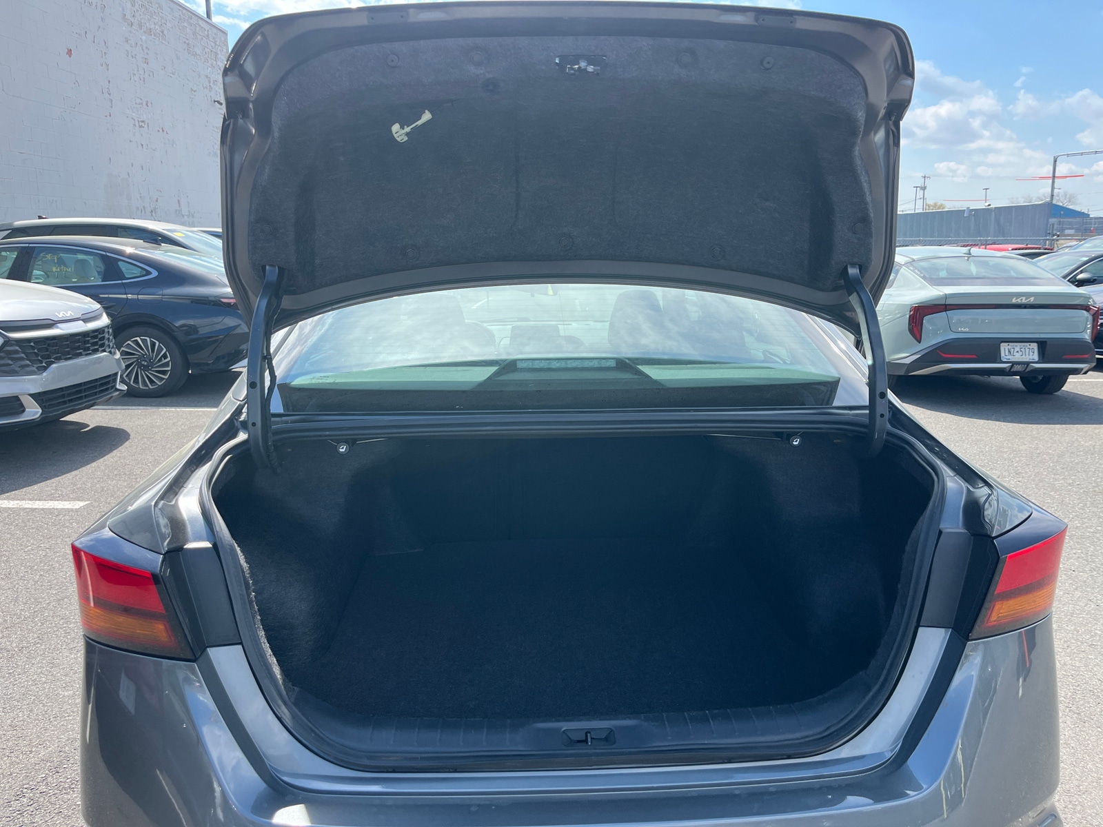 Thumbnail: 2025 Nissan Altima - 6