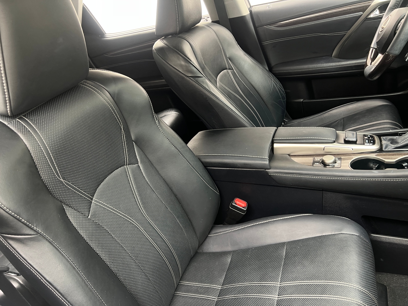 Thumbnail: 2016 Lexus RX - 2