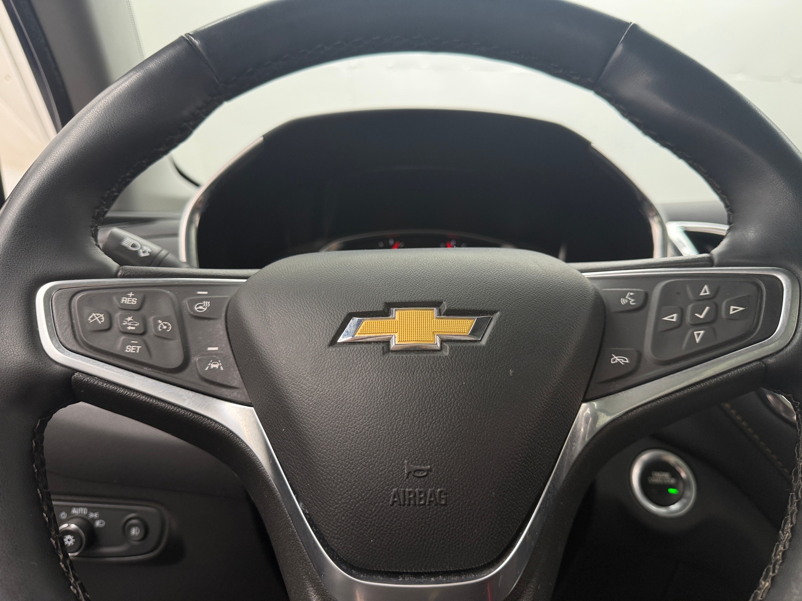 Thumbnail: 2023 Chevrolet Equinox - 4