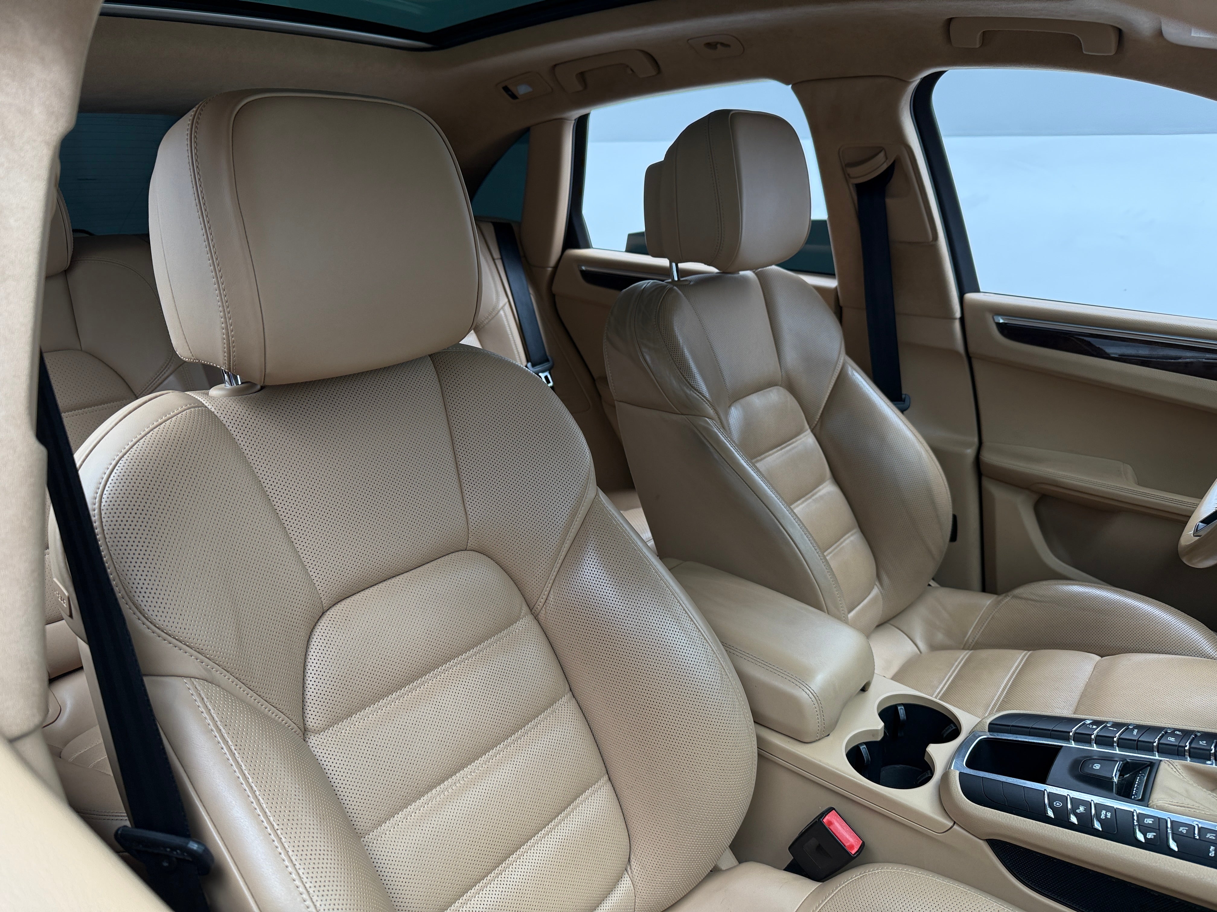2016 Porsche Macan