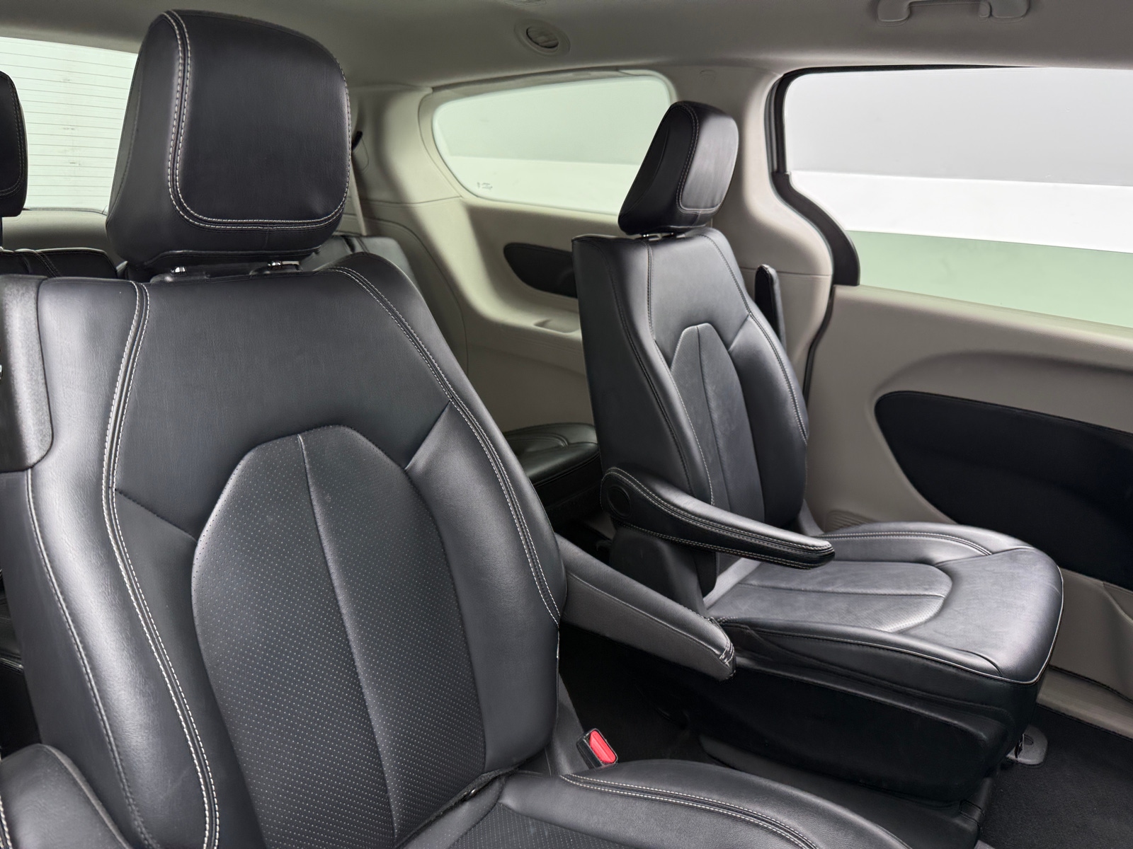 Thumbnail: 2024 Chrysler Pacifica - 5