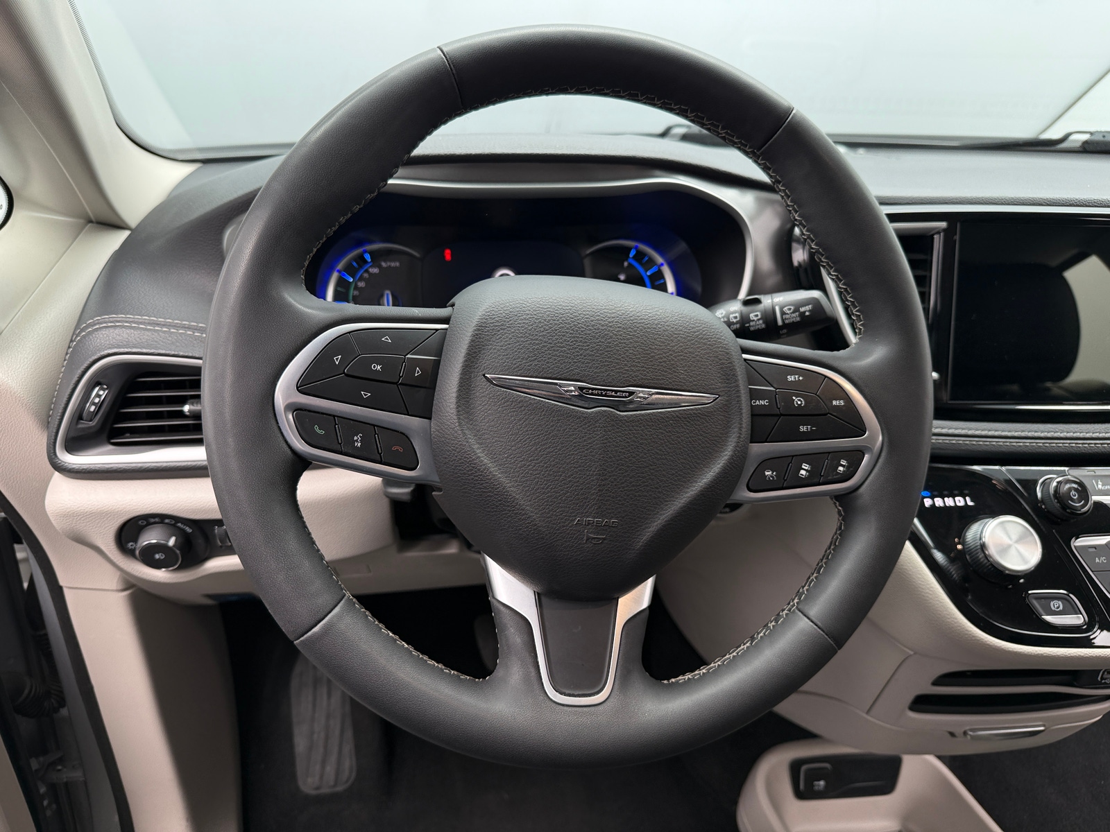 Thumbnail: 2024 Chrysler Pacifica - 4