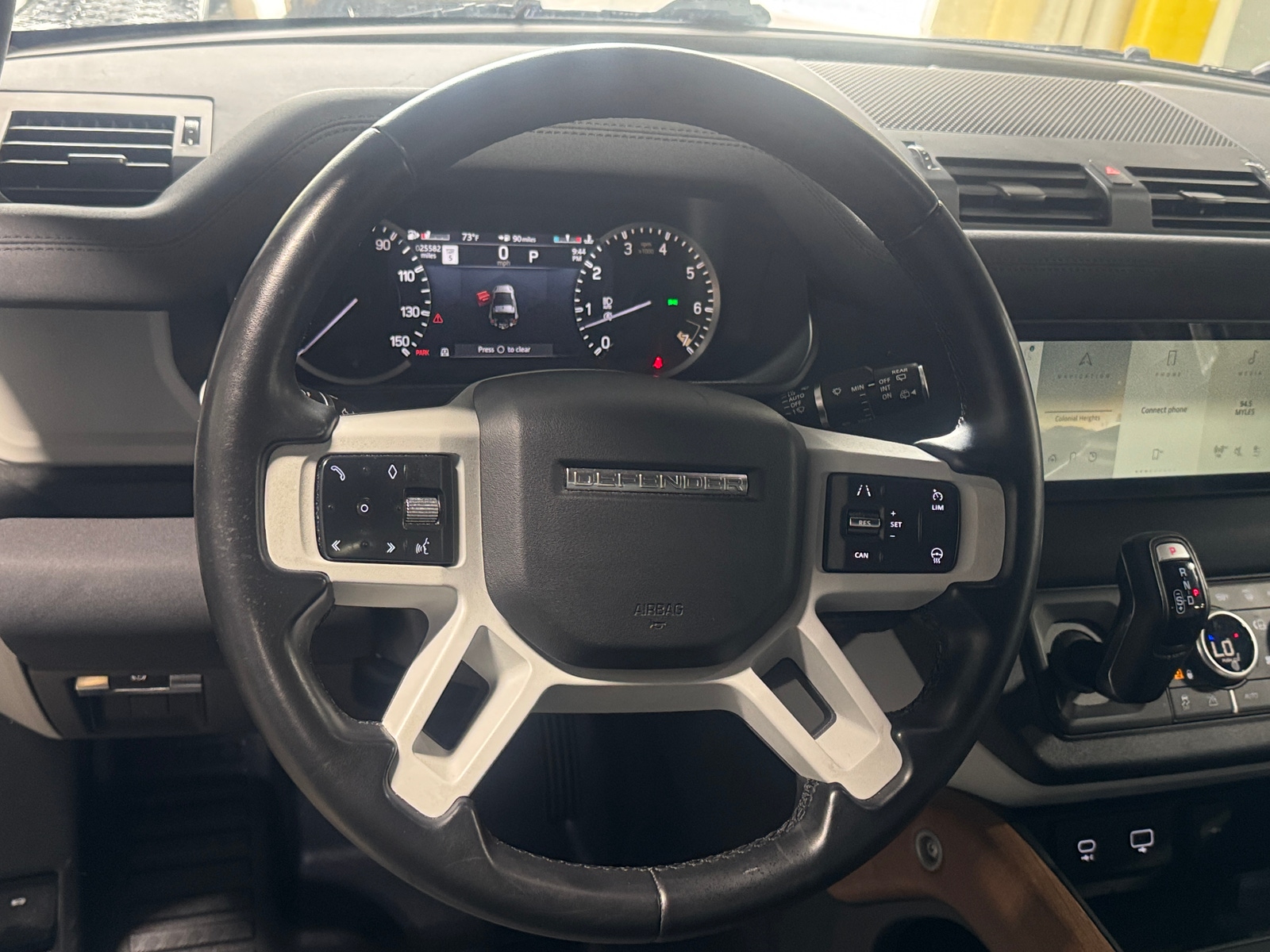 Thumbnail: 2023 Land Rover Defender - 4