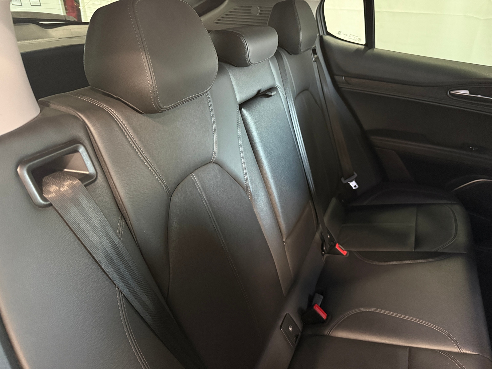 Thumbnail: 2021 Alfa Romeo Stelvio - 5