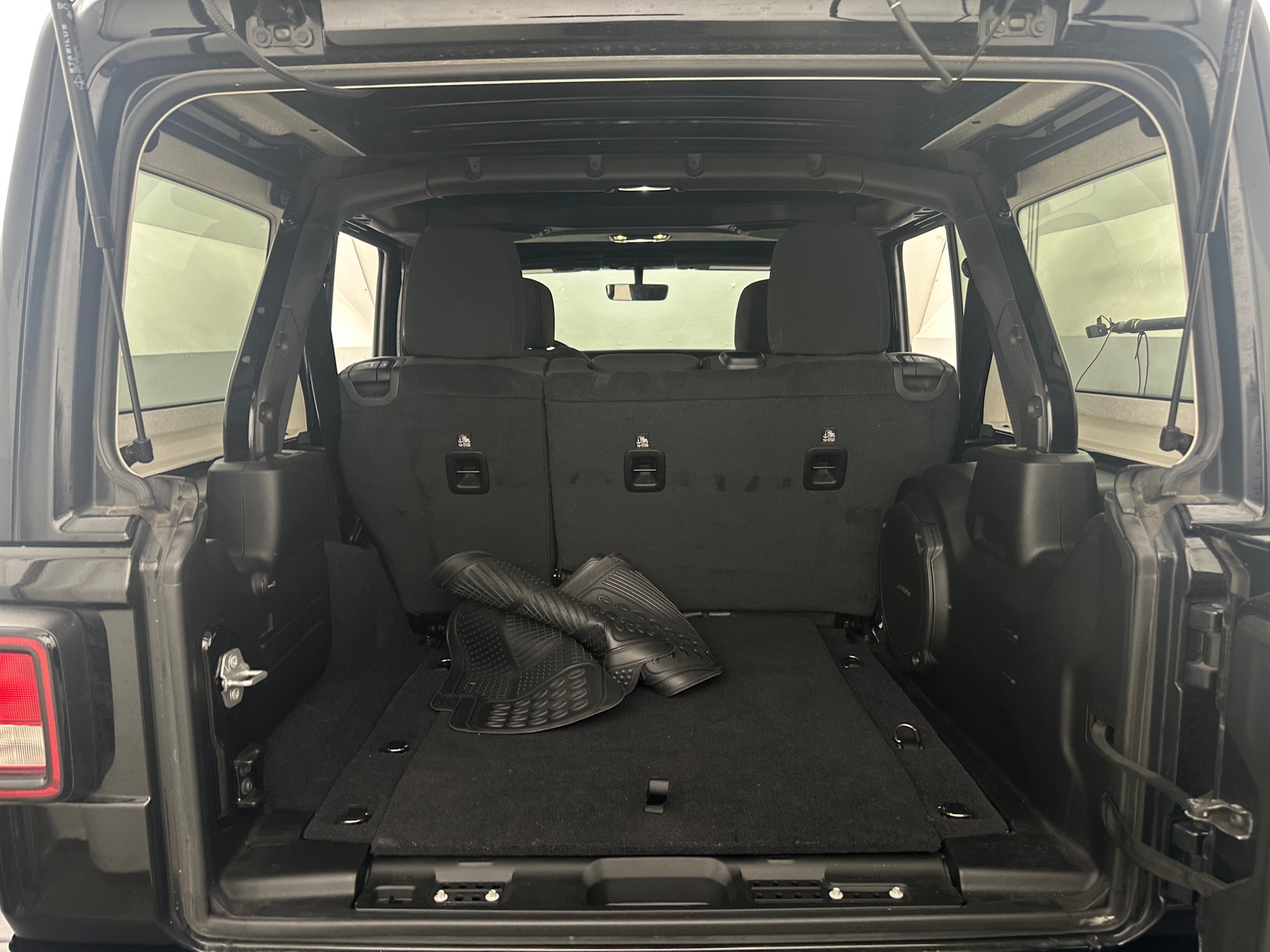 Thumbnail: 2020 Jeep Wrangler - 7