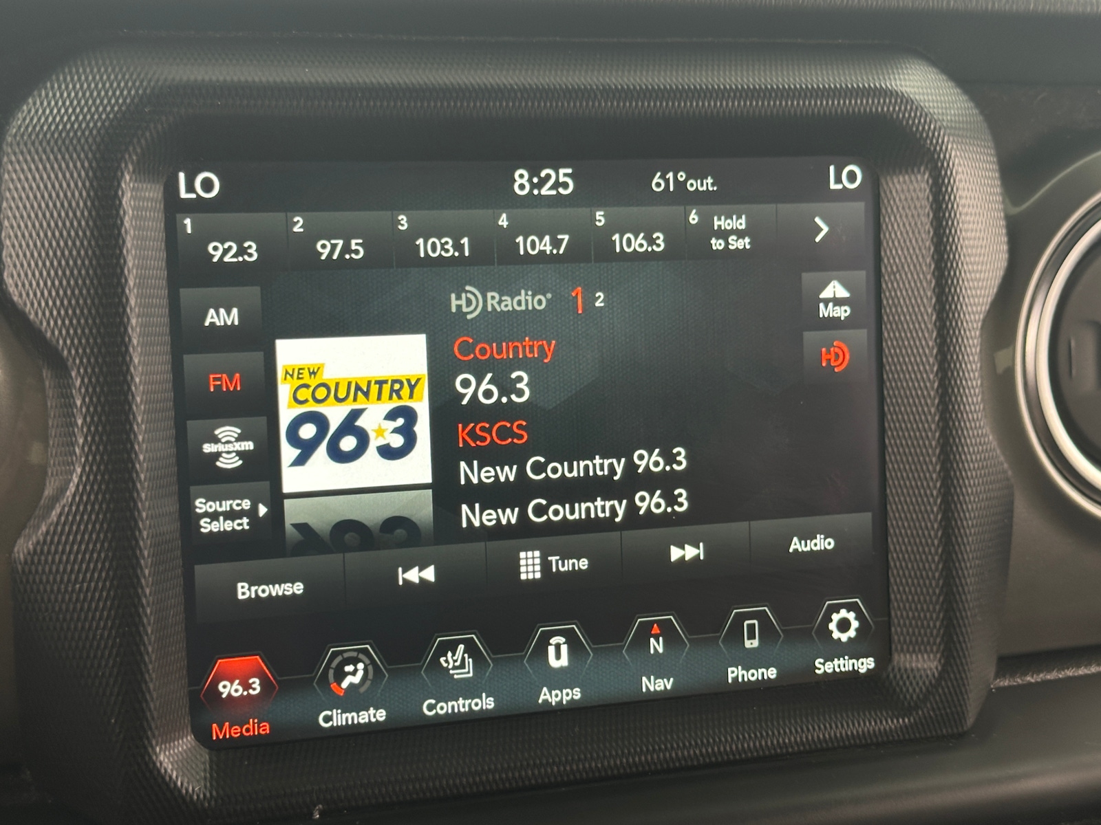 Thumbnail: 2020 Jeep Wrangler - 4