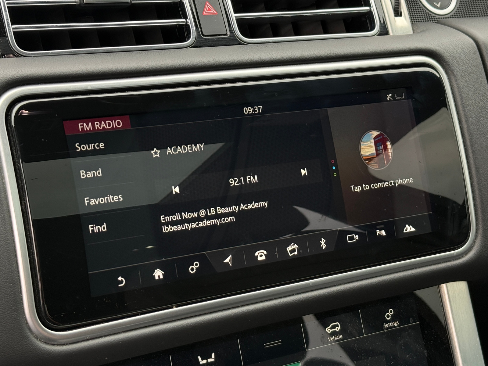 Thumbnail: 2021 Land Rover Range Rover - 3