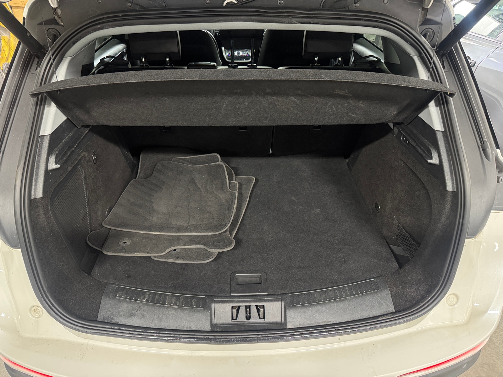 Thumbnail: 2020 Lincoln Corsair - 6