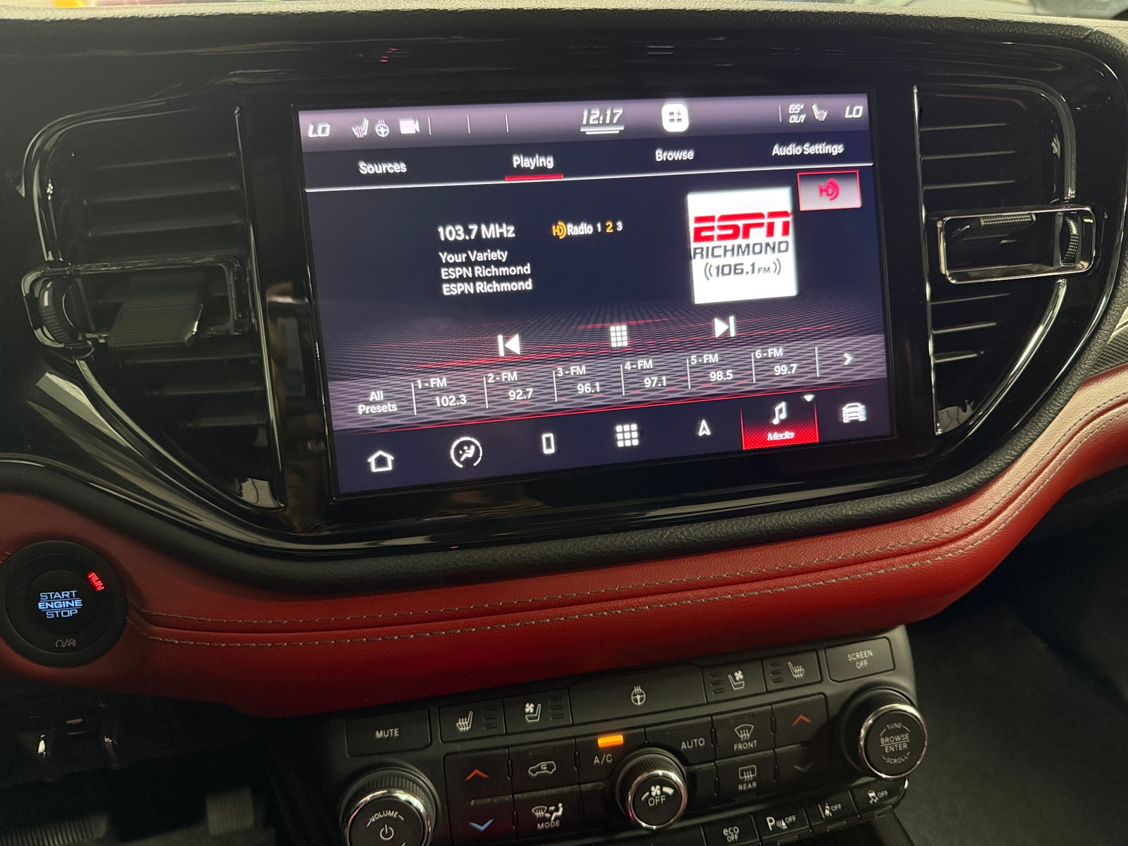 Thumbnail: 2021 Dodge Durango - 3