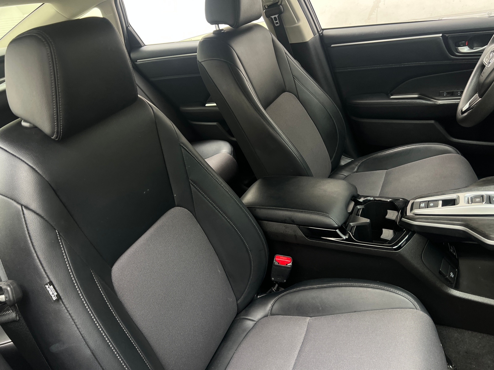 Thumbnail: 2018 Honda Clarity - 2