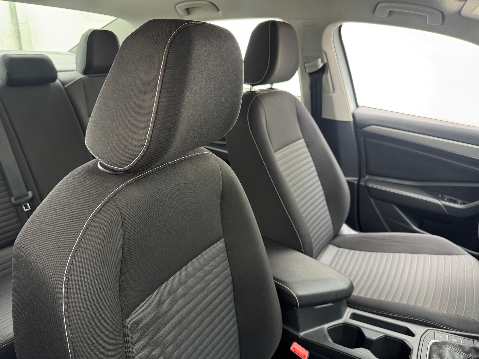 Thumbnail: 2023 Volkswagen Jetta - 2