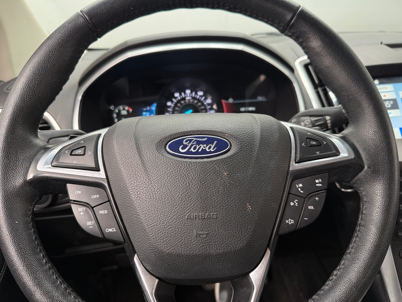 Thumbnail: 2018 Ford Edge - 4