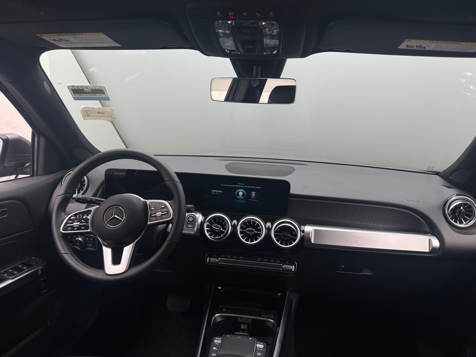Thumbnail: 2022 Mercedes-Benz GLB - 2