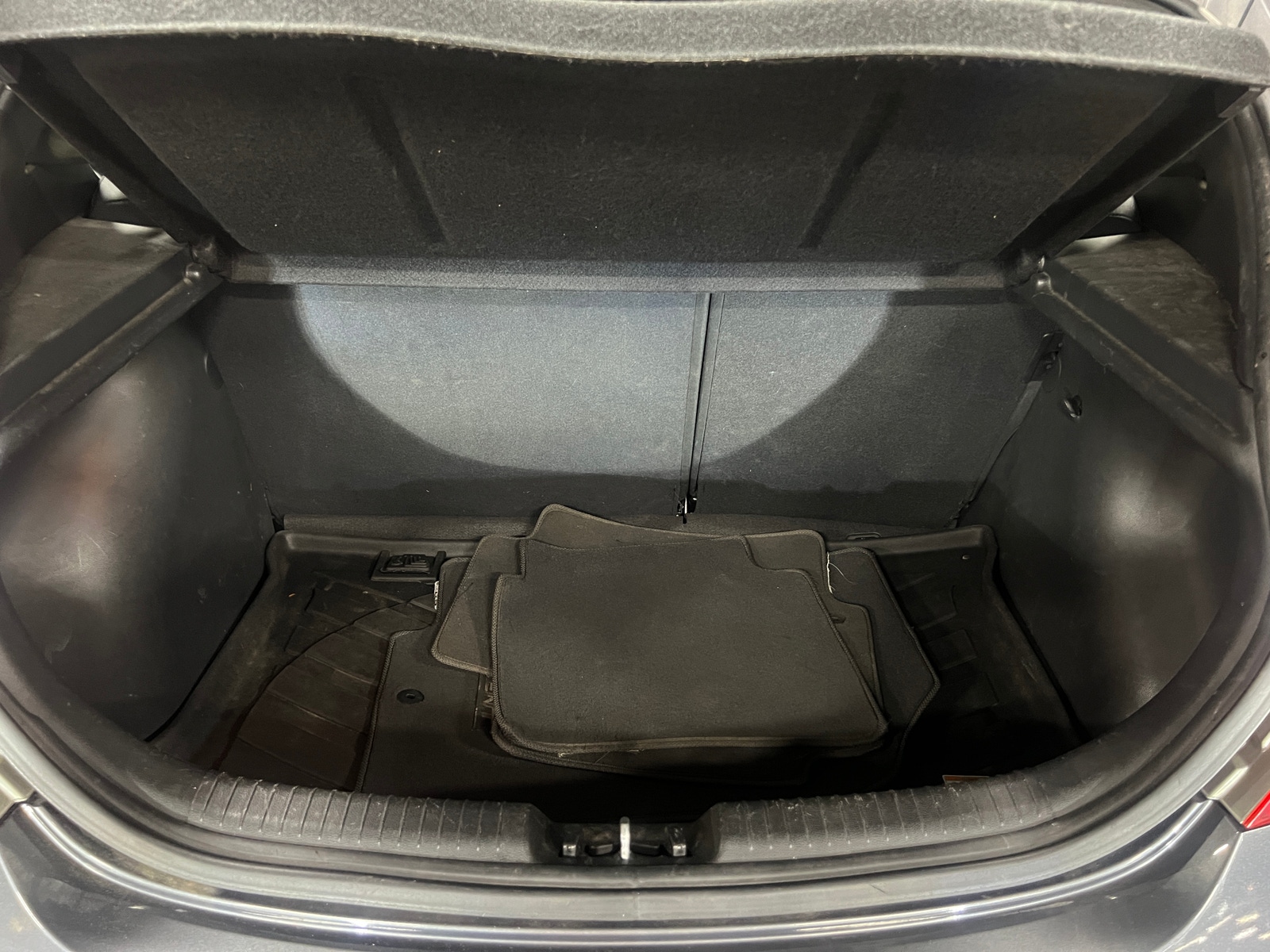 Thumbnail: 2012 Hyundai Accent - 7