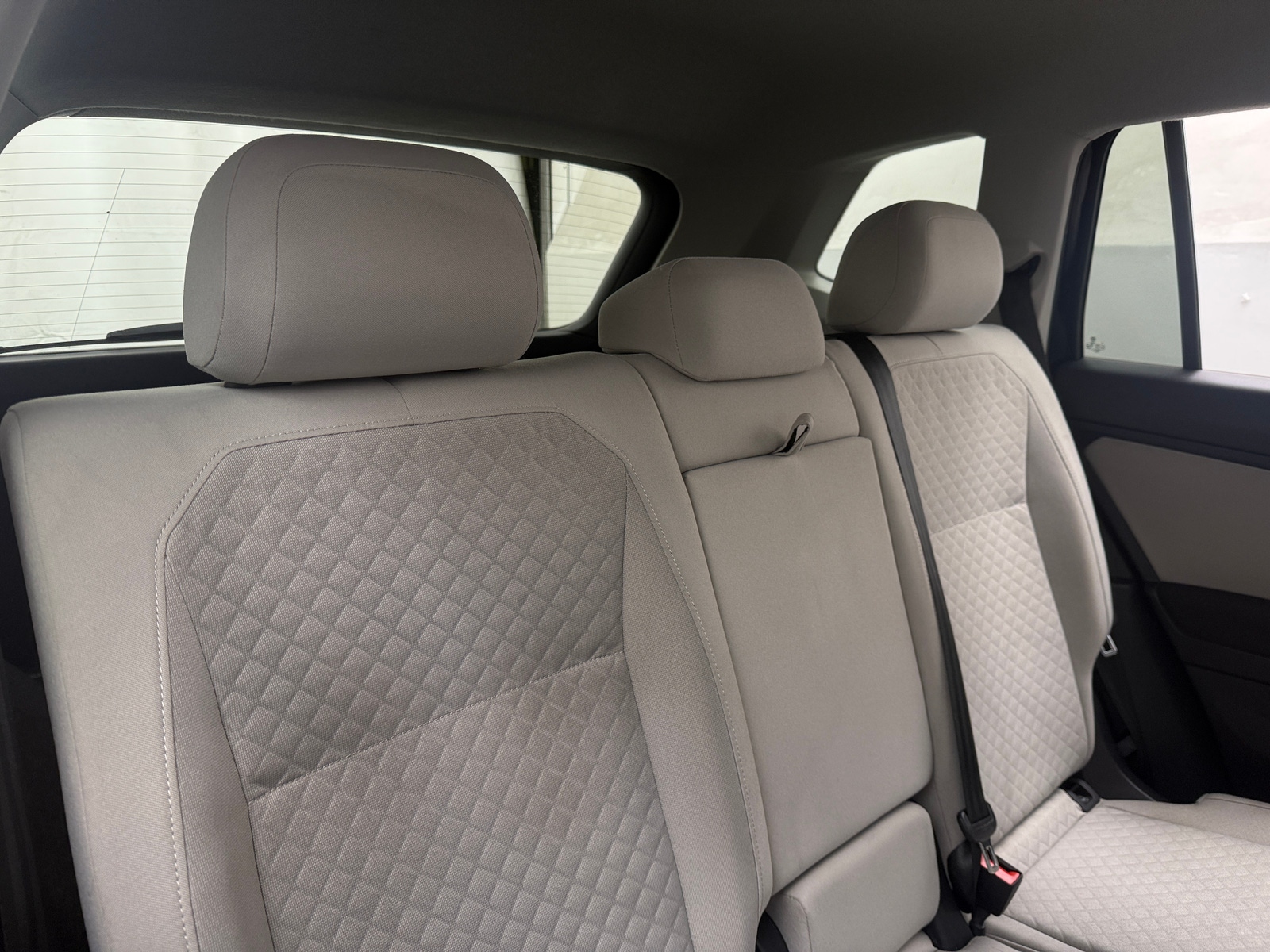 Thumbnail: 2020 Volkswagen Tiguan - 6