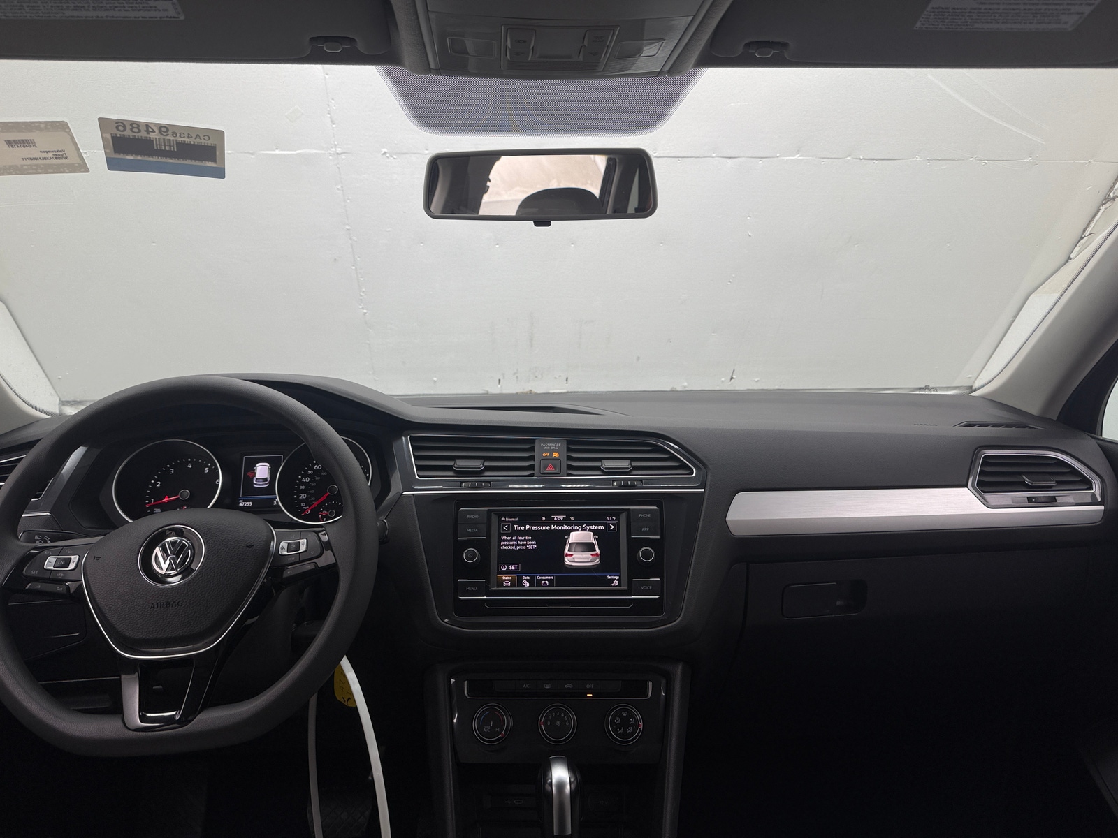 Thumbnail: 2020 Volkswagen Tiguan - 3