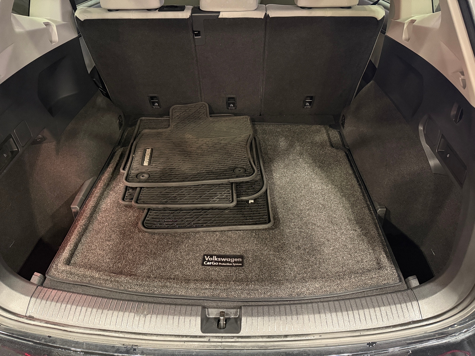 Thumbnail: 2020 Volkswagen Tiguan - 7