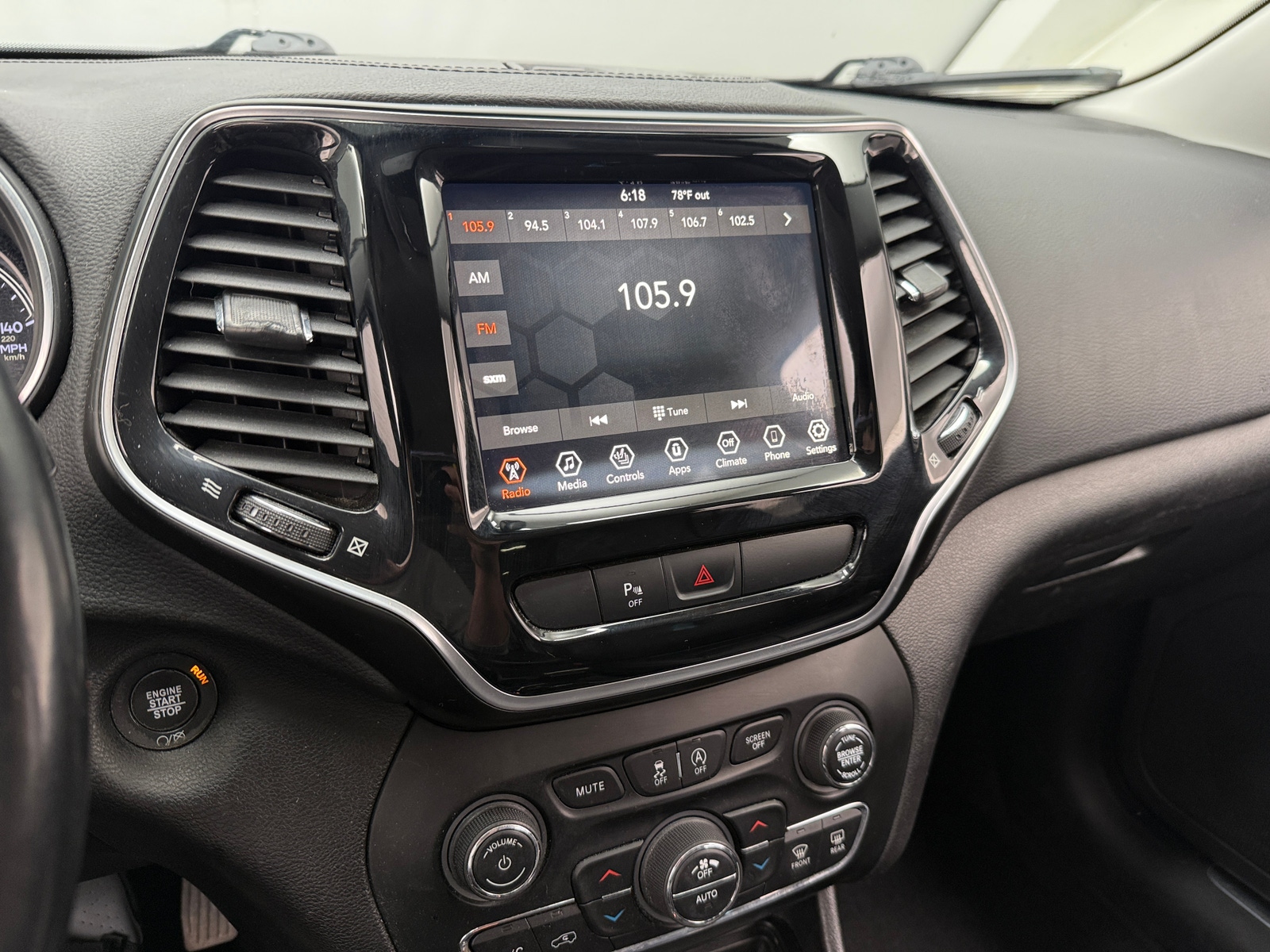 Thumbnail: 2019 Jeep Cherokee - 3