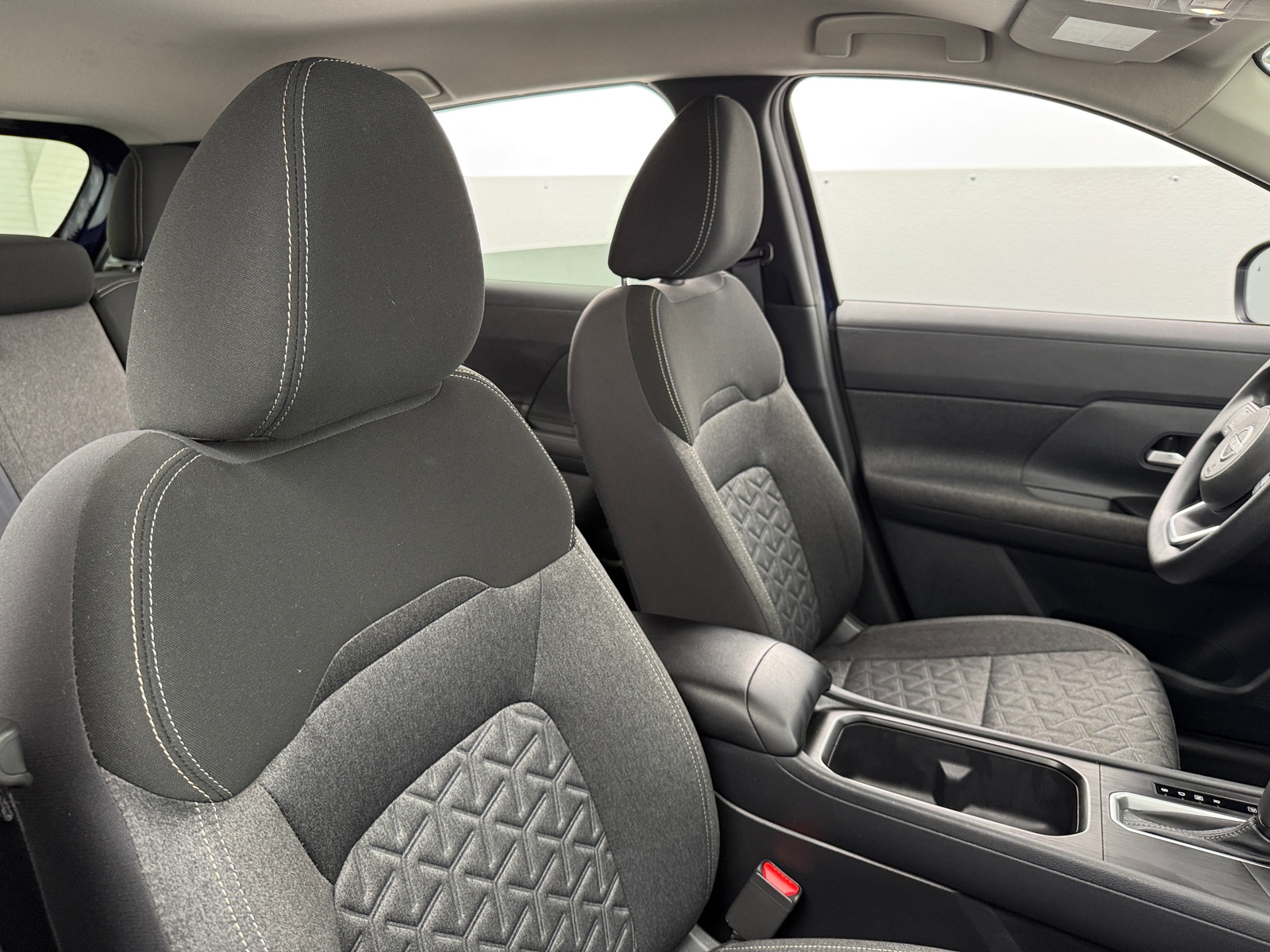 Thumbnail: 2025 Nissan Kicks - 2