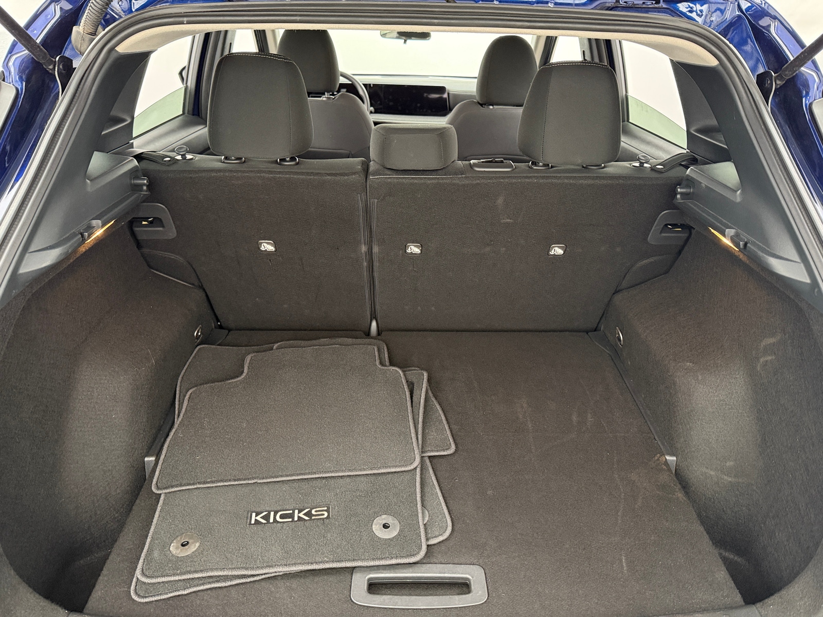 Thumbnail: 2025 Nissan Kicks - 7