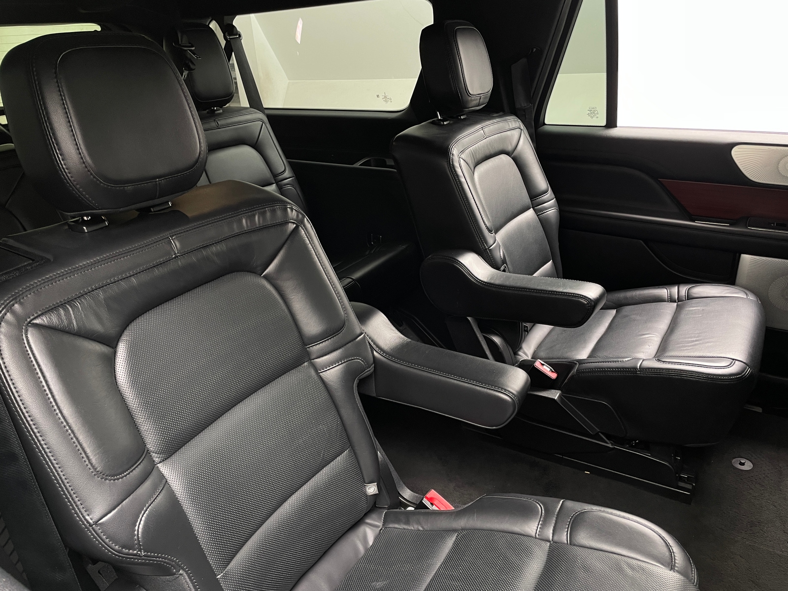 Thumbnail: 2021 Lincoln Navigator L - 5