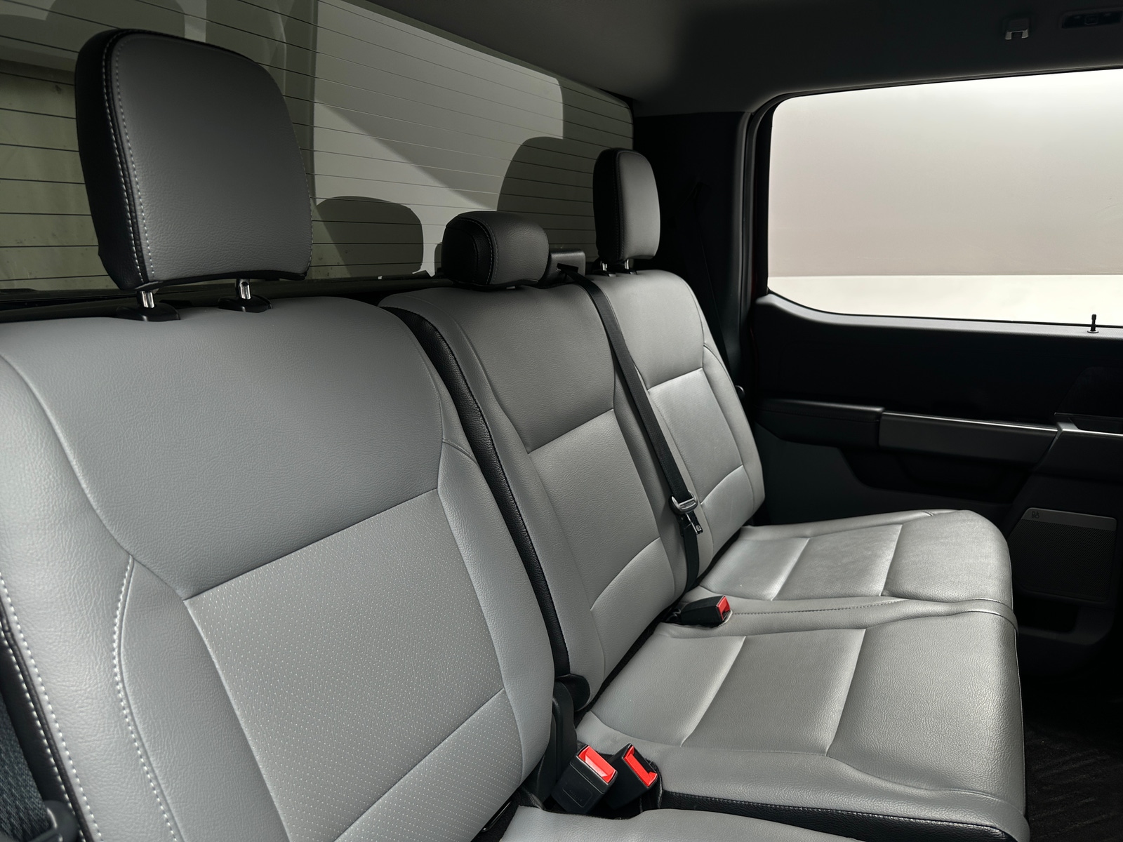 Thumbnail: 2021 Ford Econoline - 6