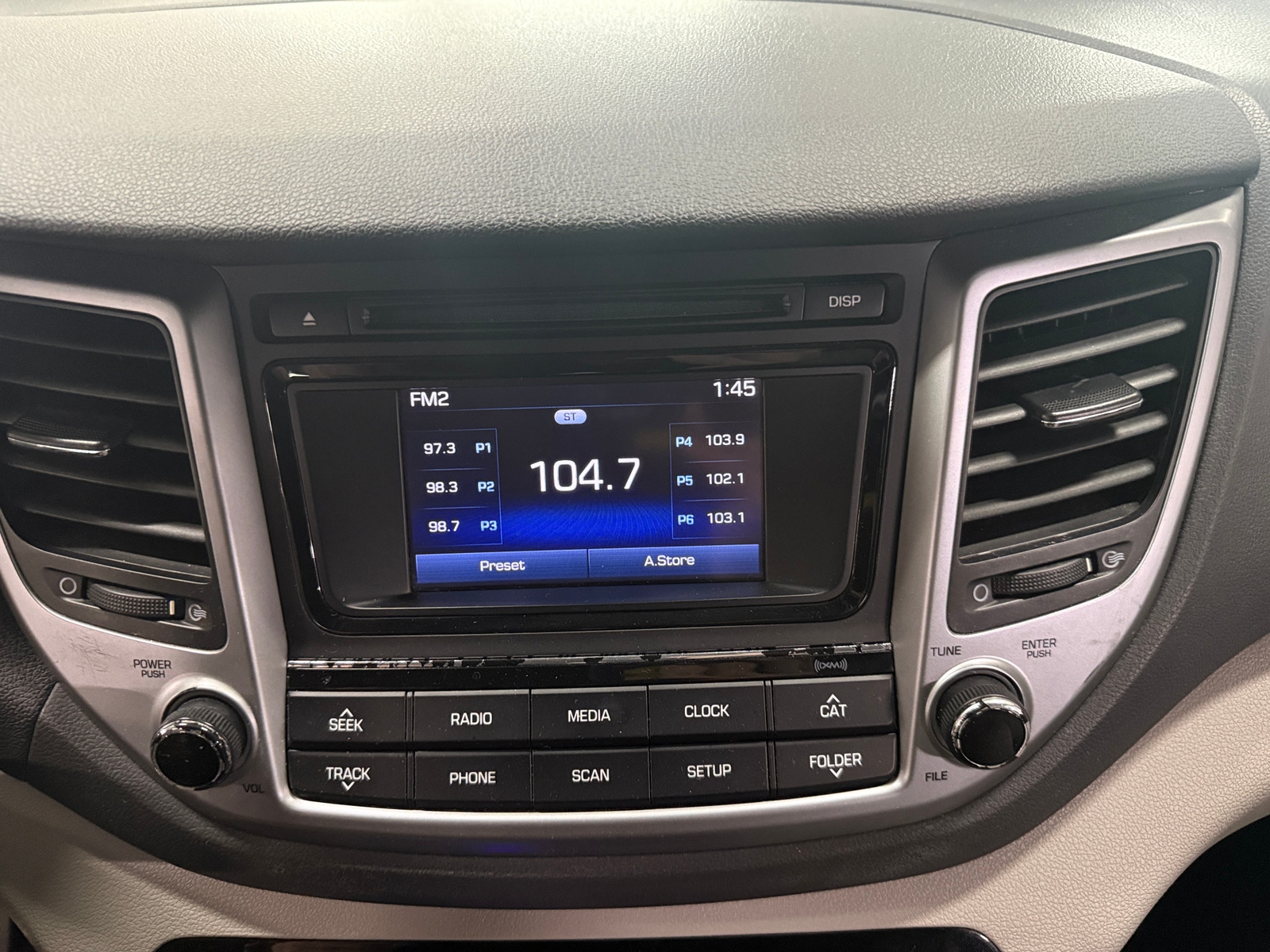 Thumbnail: 2016 Hyundai Tucson - 4