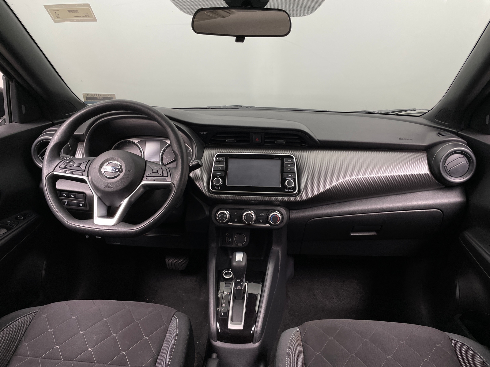 Thumbnail: 2020 Nissan Kicks - 3