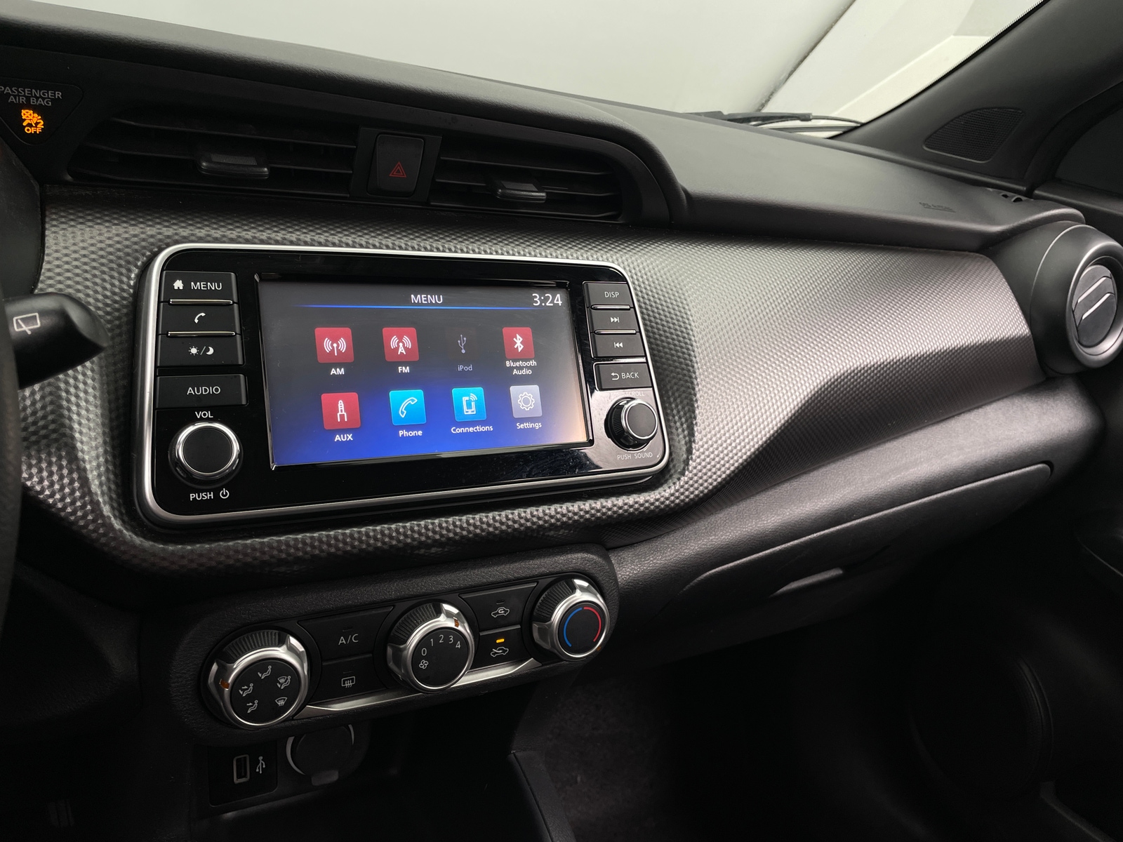 Thumbnail: 2020 Nissan Kicks - 4