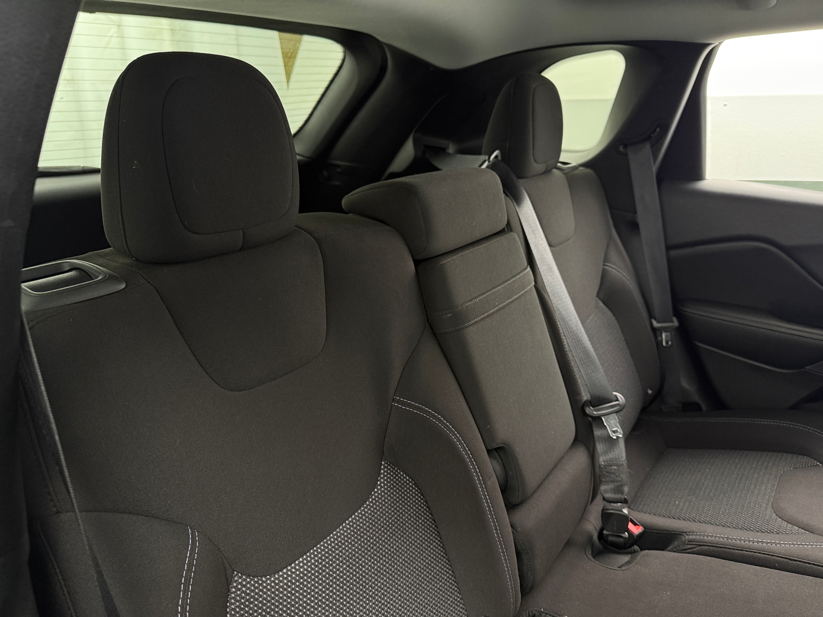 Thumbnail: 2019 Jeep Cherokee - 6