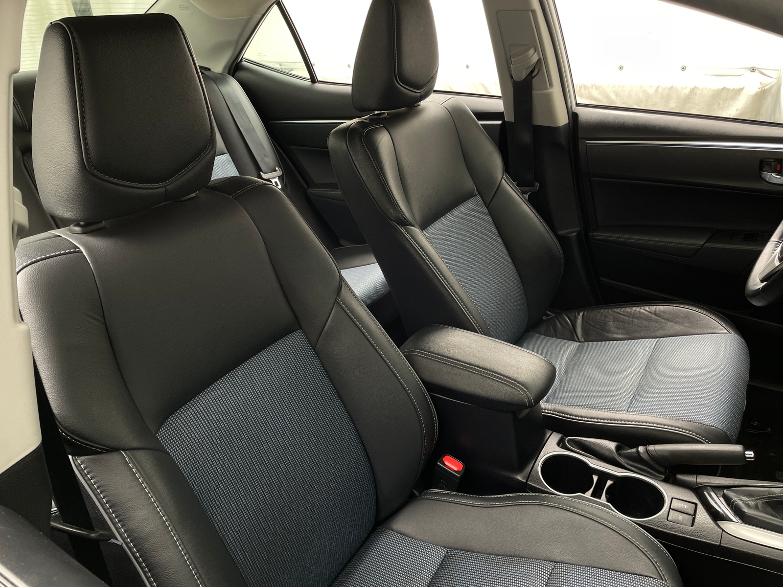 Thumbnail: 2016 Toyota Corolla - 2