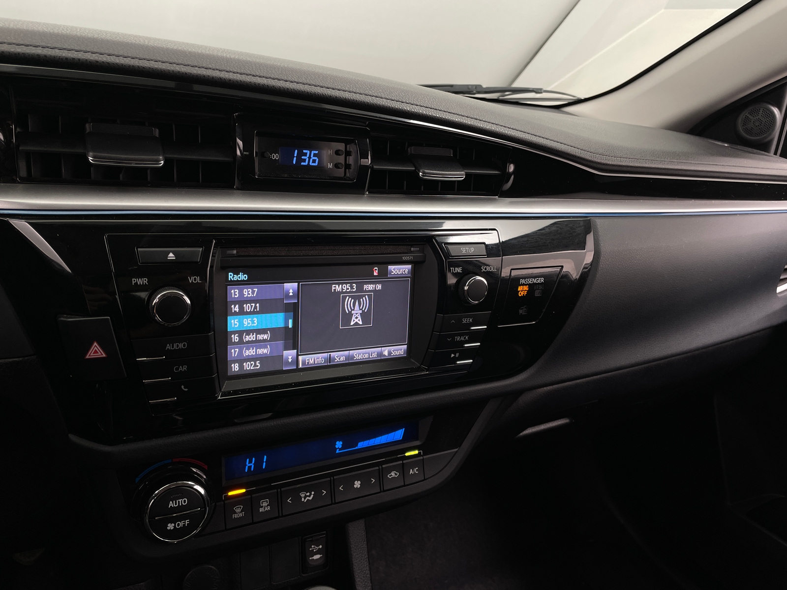 Thumbnail: 2016 Toyota Corolla - 4