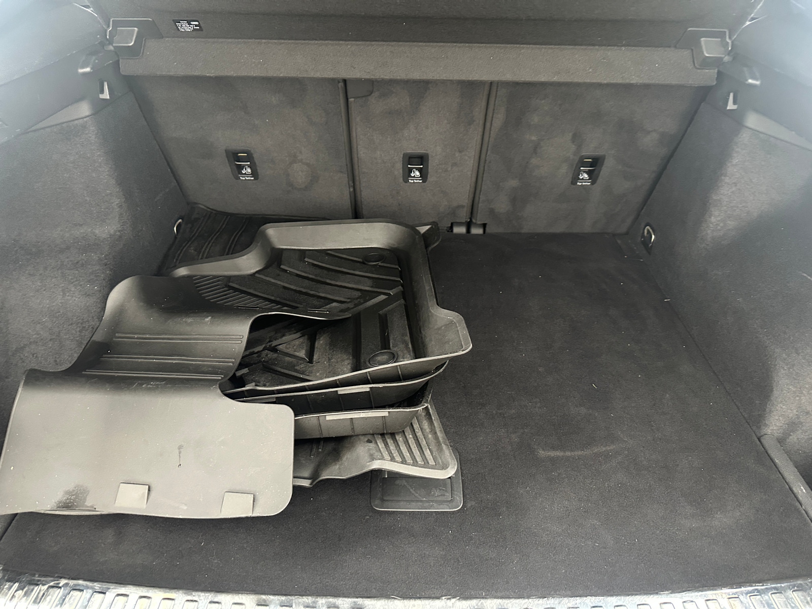 Thumbnail: 2023 Audi Q3 - 6