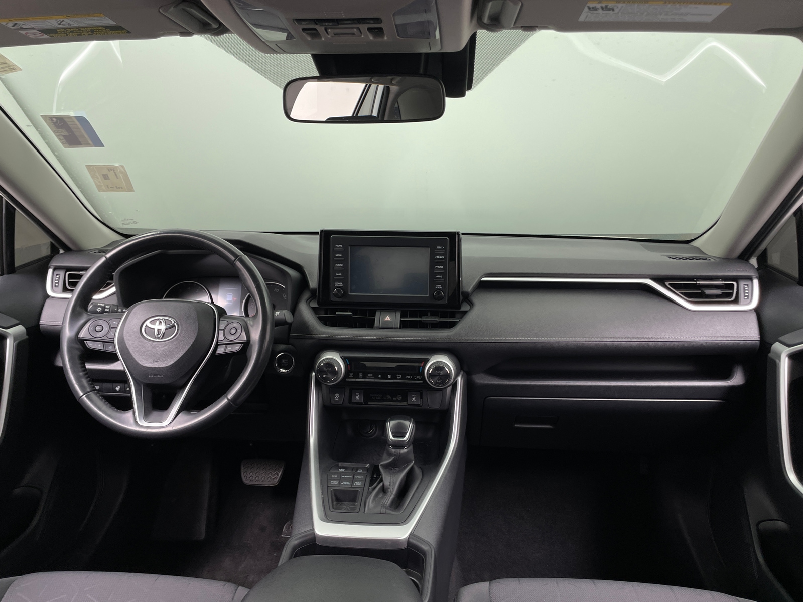 Thumbnail: 2019 Toyota RAV4 - 3