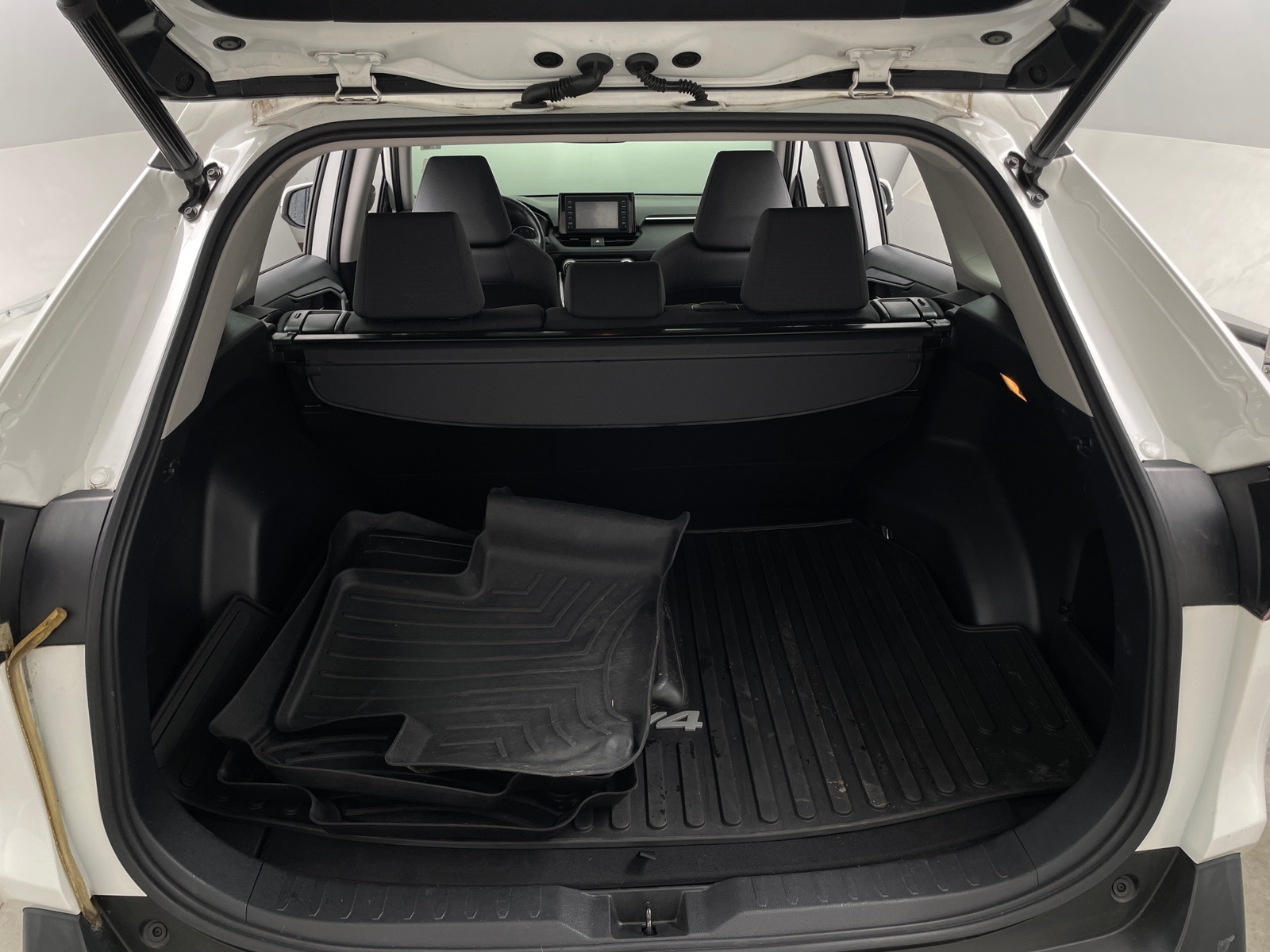 Thumbnail: 2019 Toyota RAV4 - 7