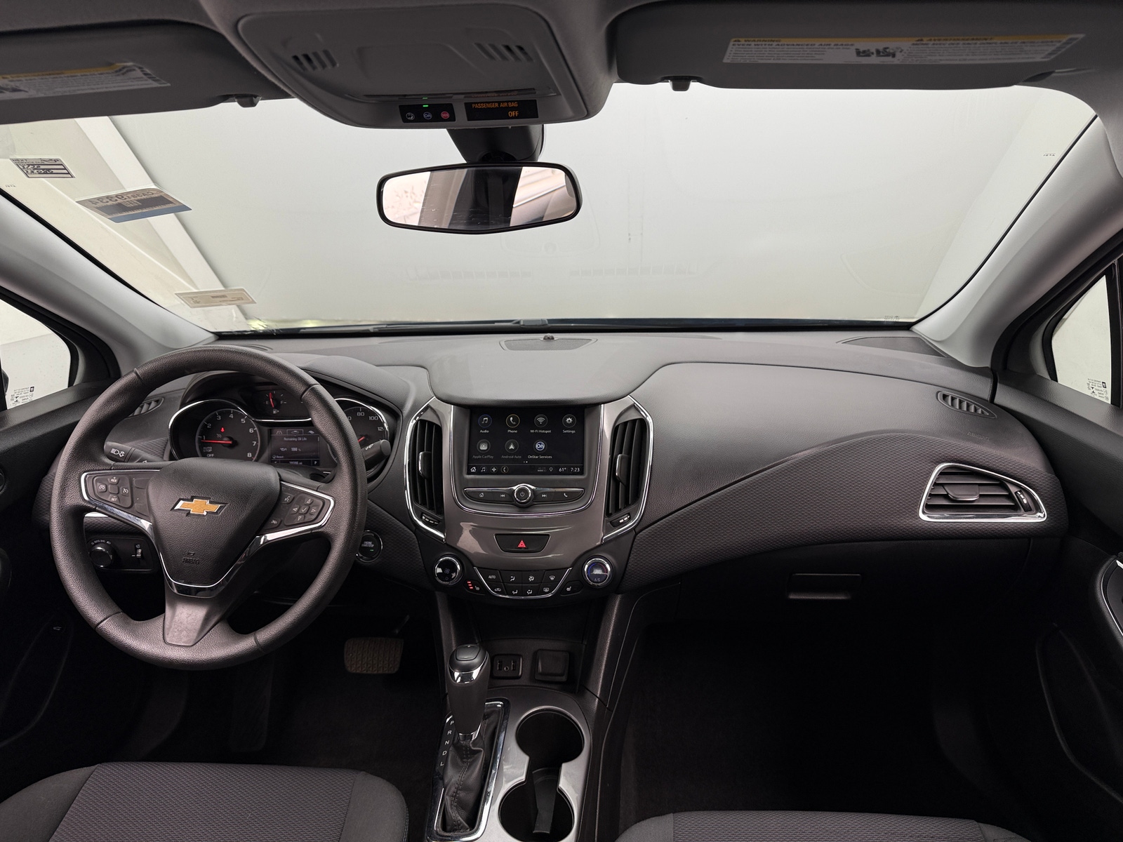 Thumbnail: 2019 Chevrolet Cruze - 3