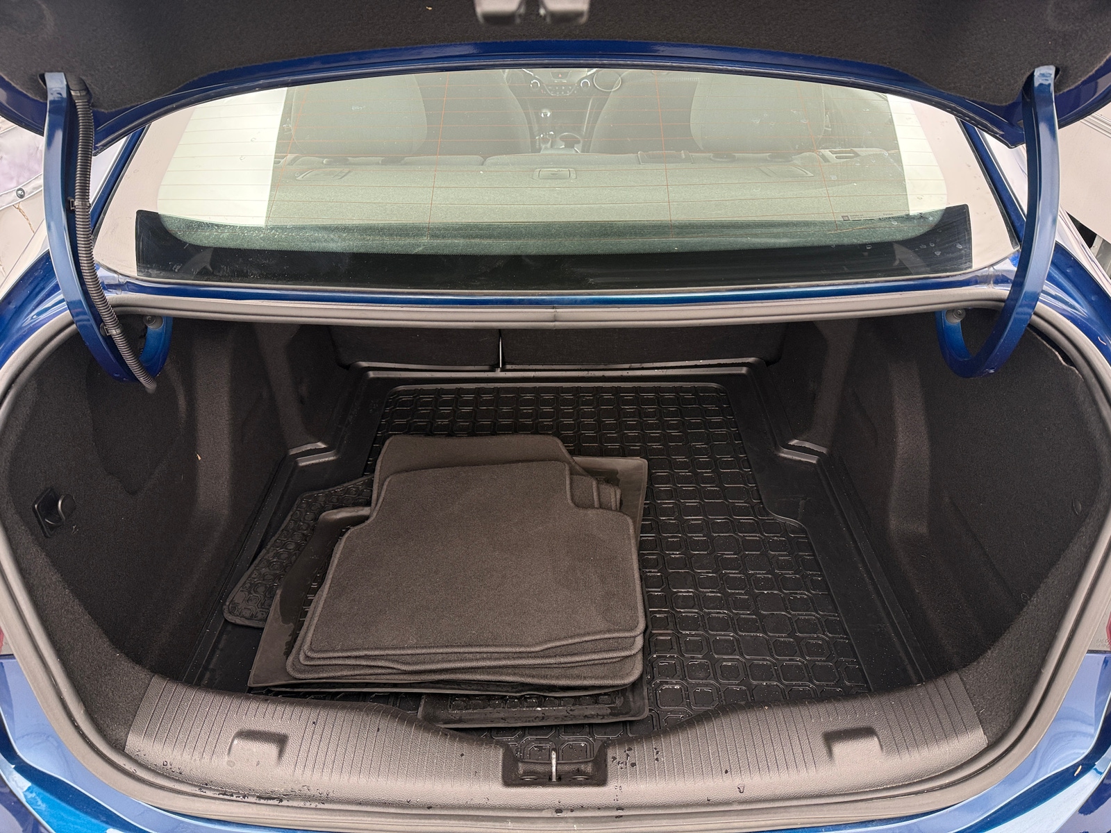 Thumbnail: 2019 Chevrolet Cruze - 7