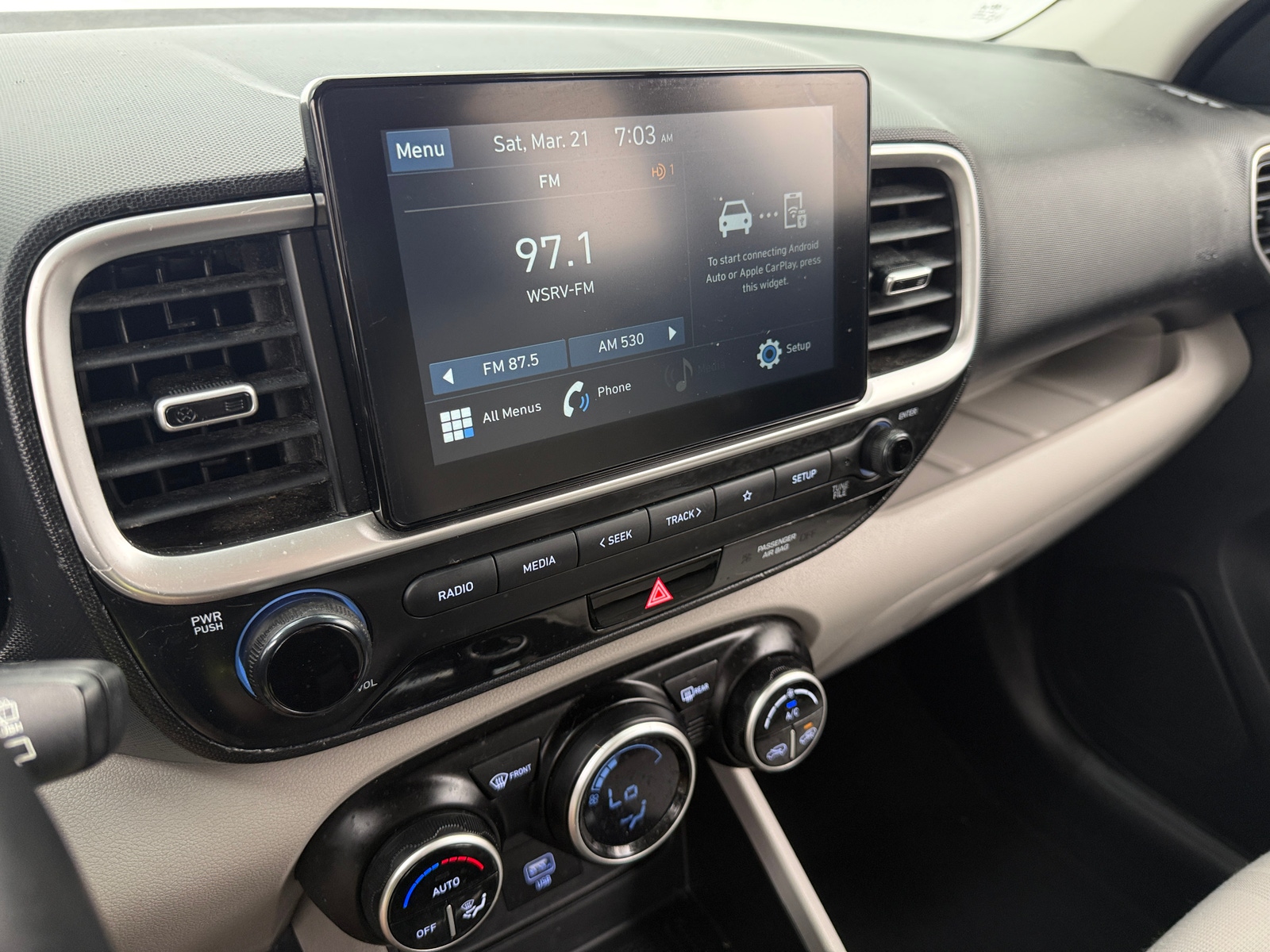 Thumbnail: 2021 Hyundai Venue - 4