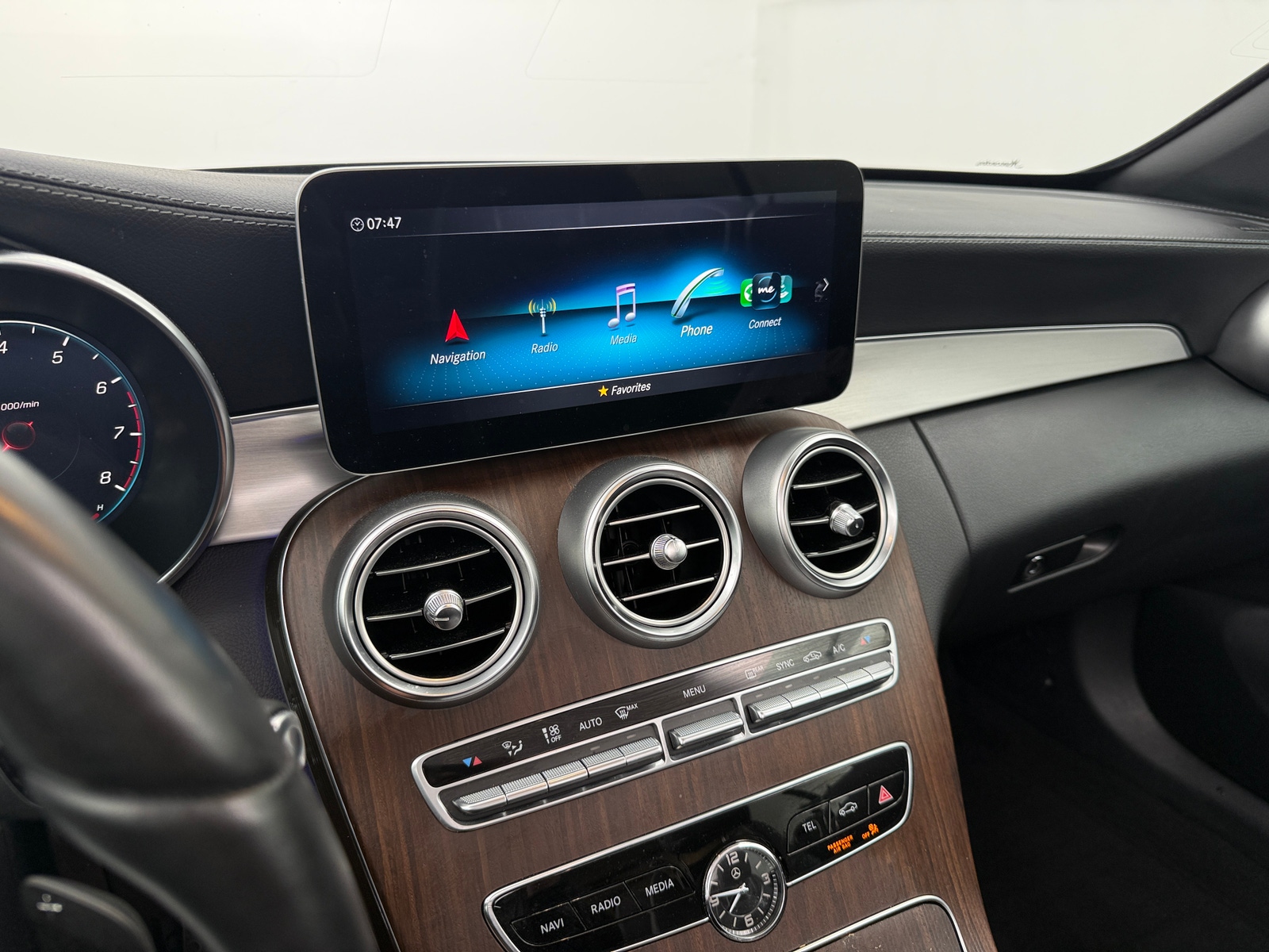 Thumbnail: 2023 Mercedes-Benz C-Class - 2