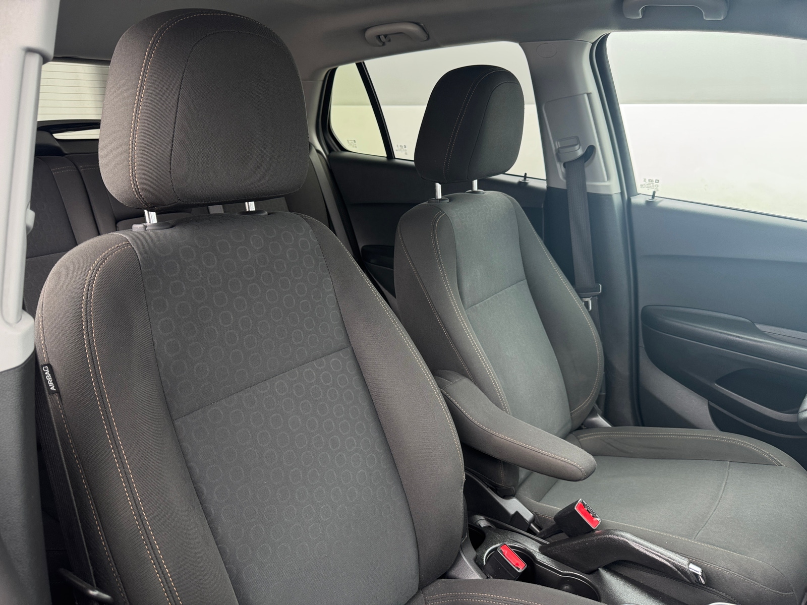 Thumbnail: 2022 Chevrolet Trax - 2