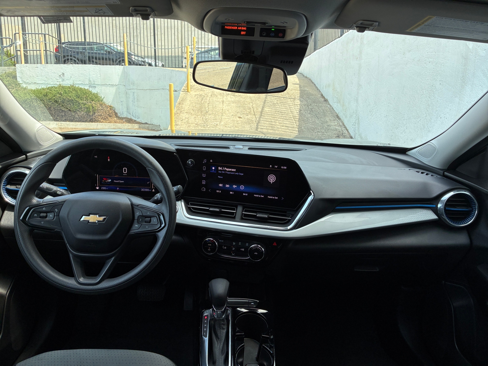 Thumbnail: 2025 Chevrolet Trax - 3