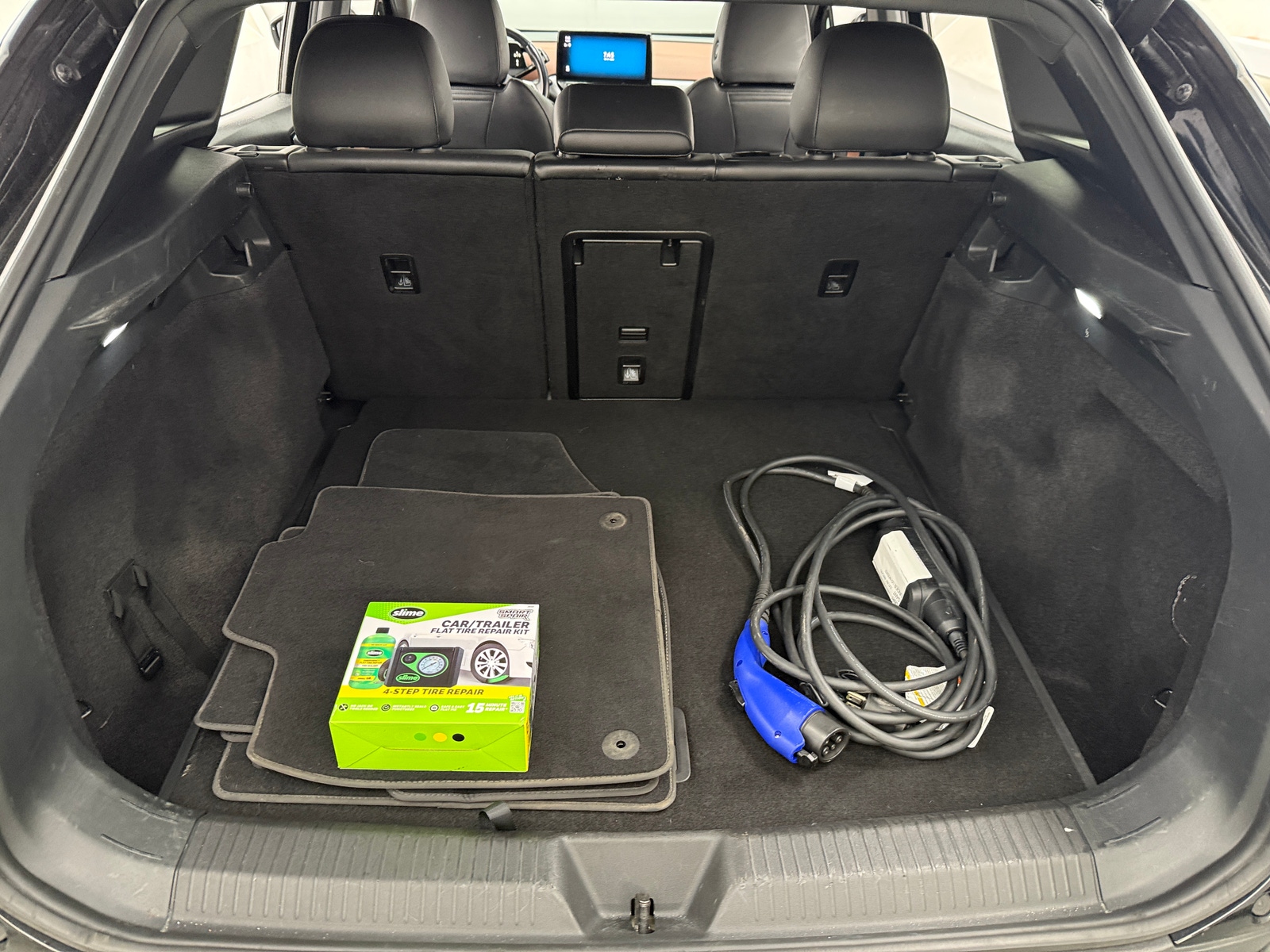 Thumbnail: 2021 Volkswagen ID.4 - 6