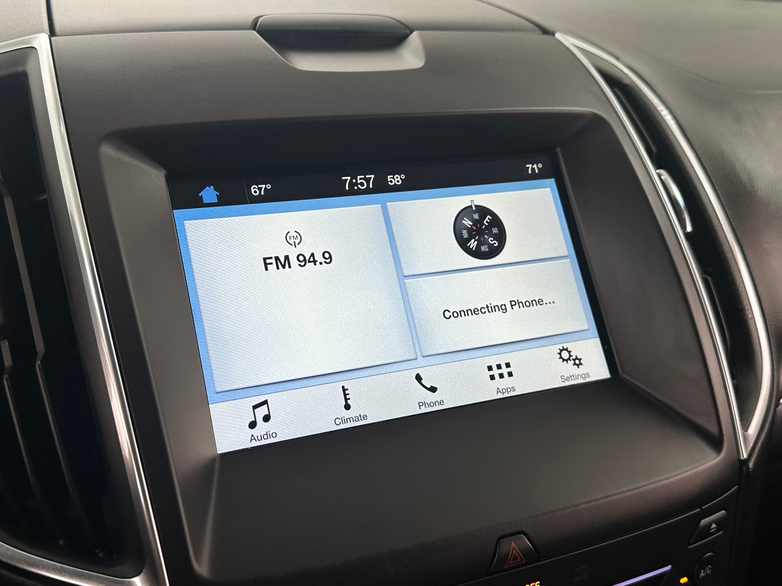 Thumbnail: 2016 Ford Edge - 3