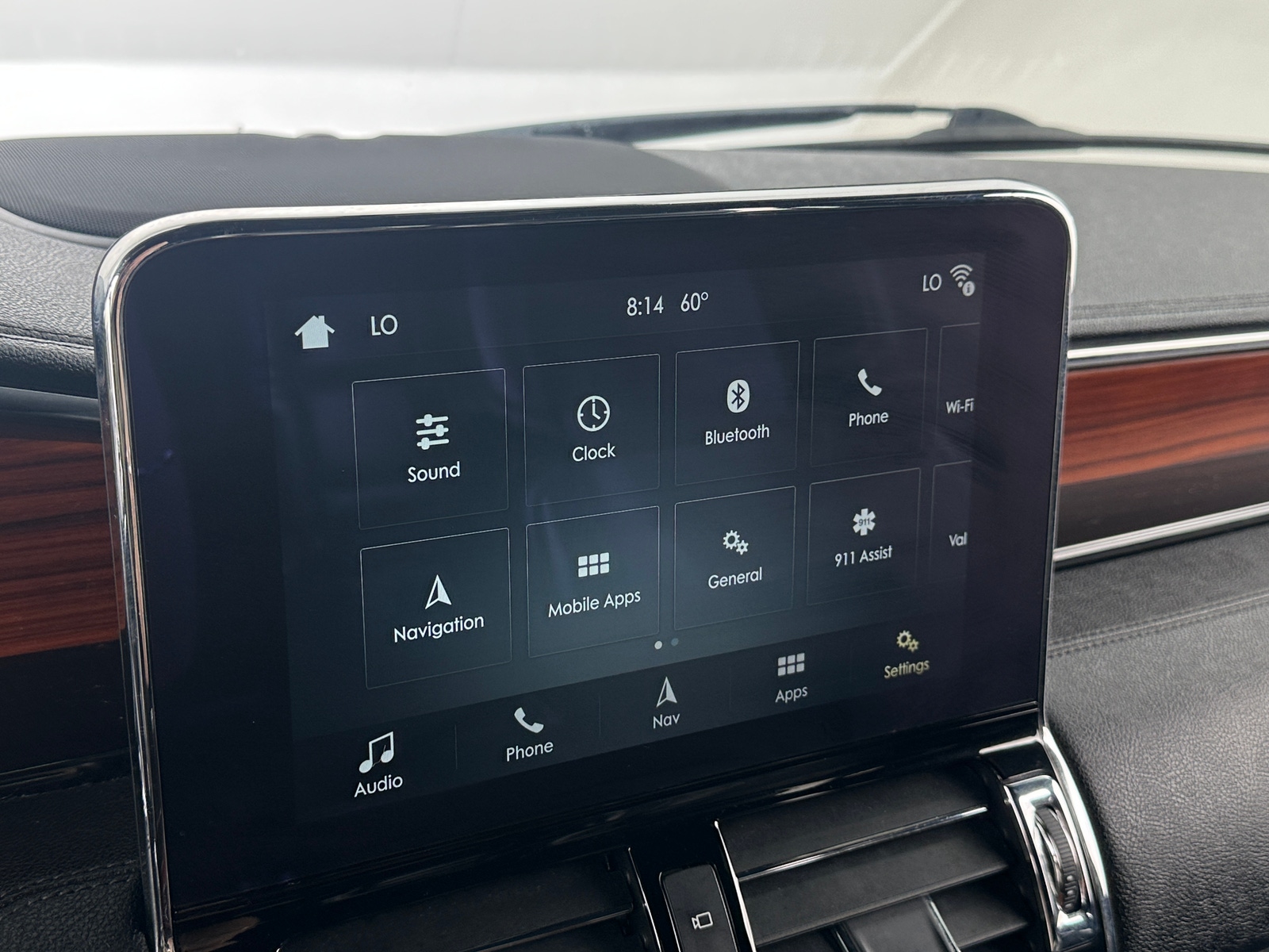 Thumbnail: 2019 Lincoln Navigator L - 3