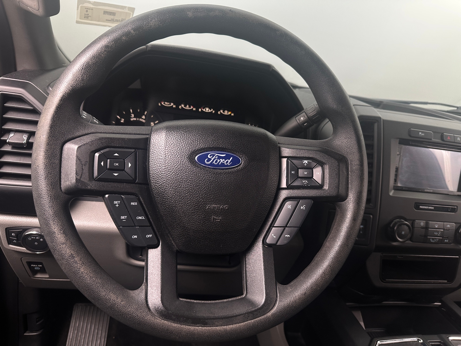 Thumbnail: 2018 Ford Econoline - 5